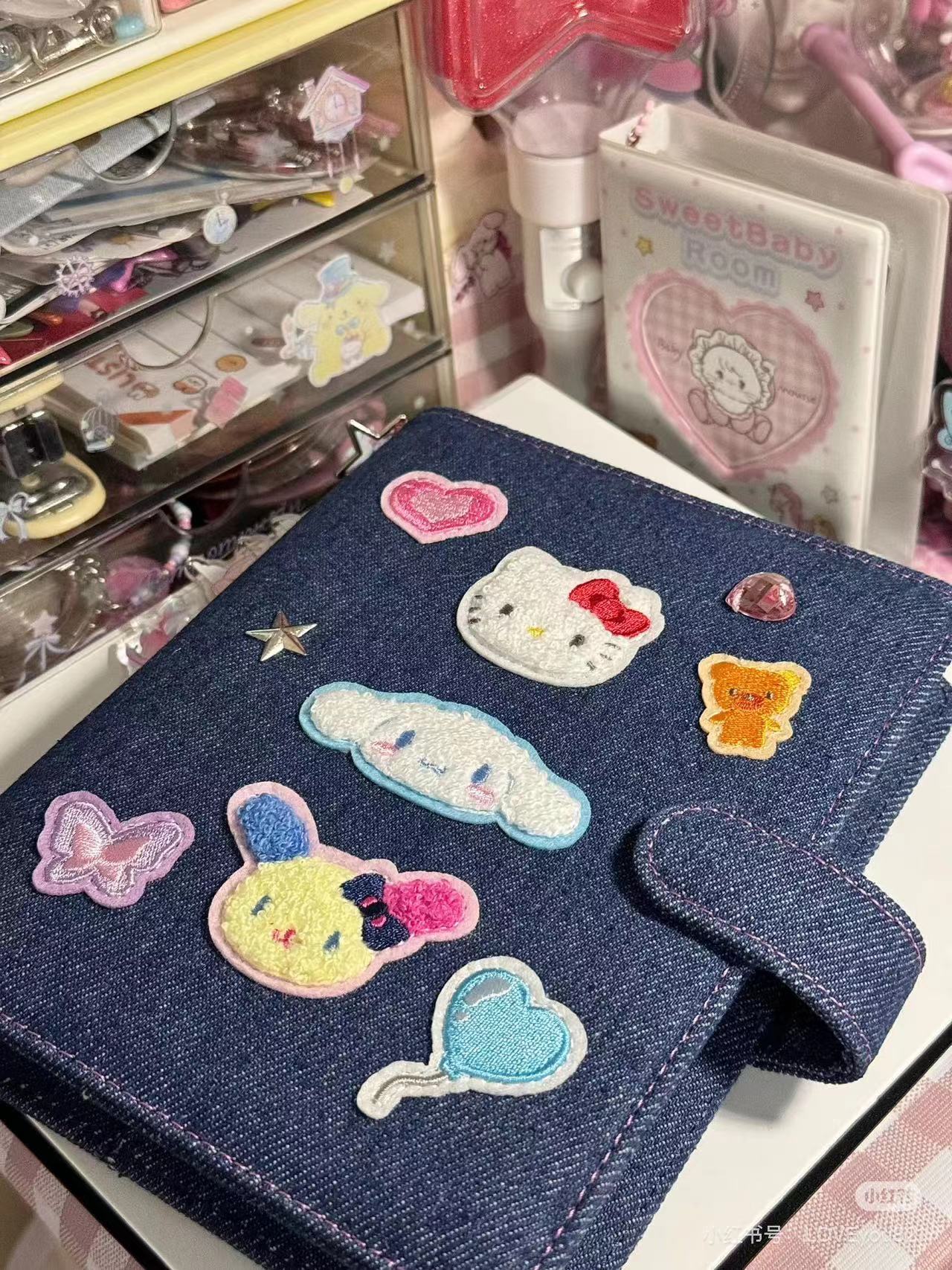 Sanrio三丽鸥|Binder Characters 6-Hole A6 Notebook Size Card Storage Clear 2-Tier Pocket/Denim Patch牛仔丹宁贴布系列活页相册/卡片收纳册/正反面不同图案|约21.2 x 20.0 x 5.2cm