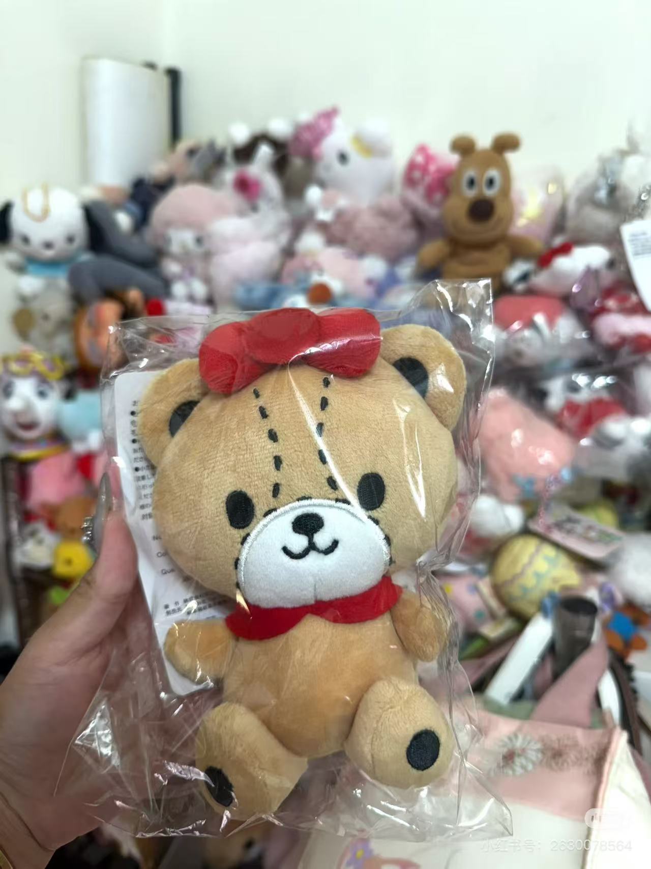 Sanrio|Hello kitty Tiny Chum Mascot Holder /Plush Keychain