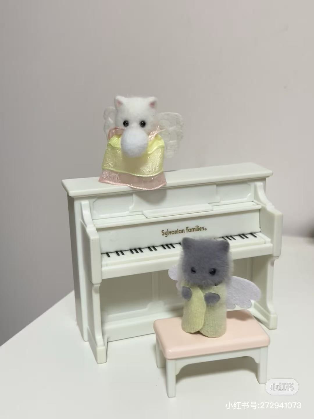 SylvanianFamilies|Rabbit Sister with Piano Set-5139