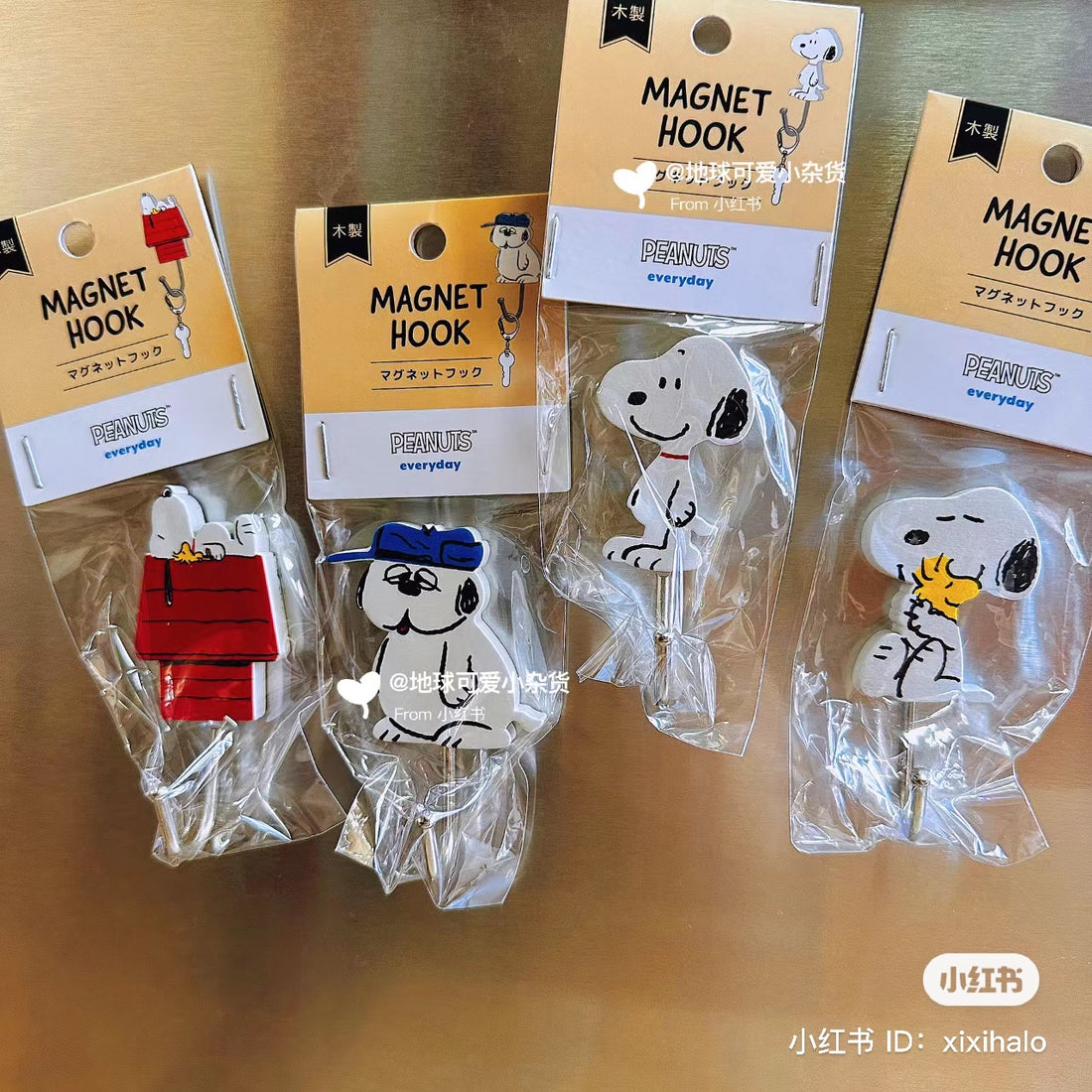 Snoopy史努比|木质冰箱贴式磁吸挂钩/适合挂小物/如钥匙/口罩等也可做装饰物|约 H75-81×W33-50×D26mm