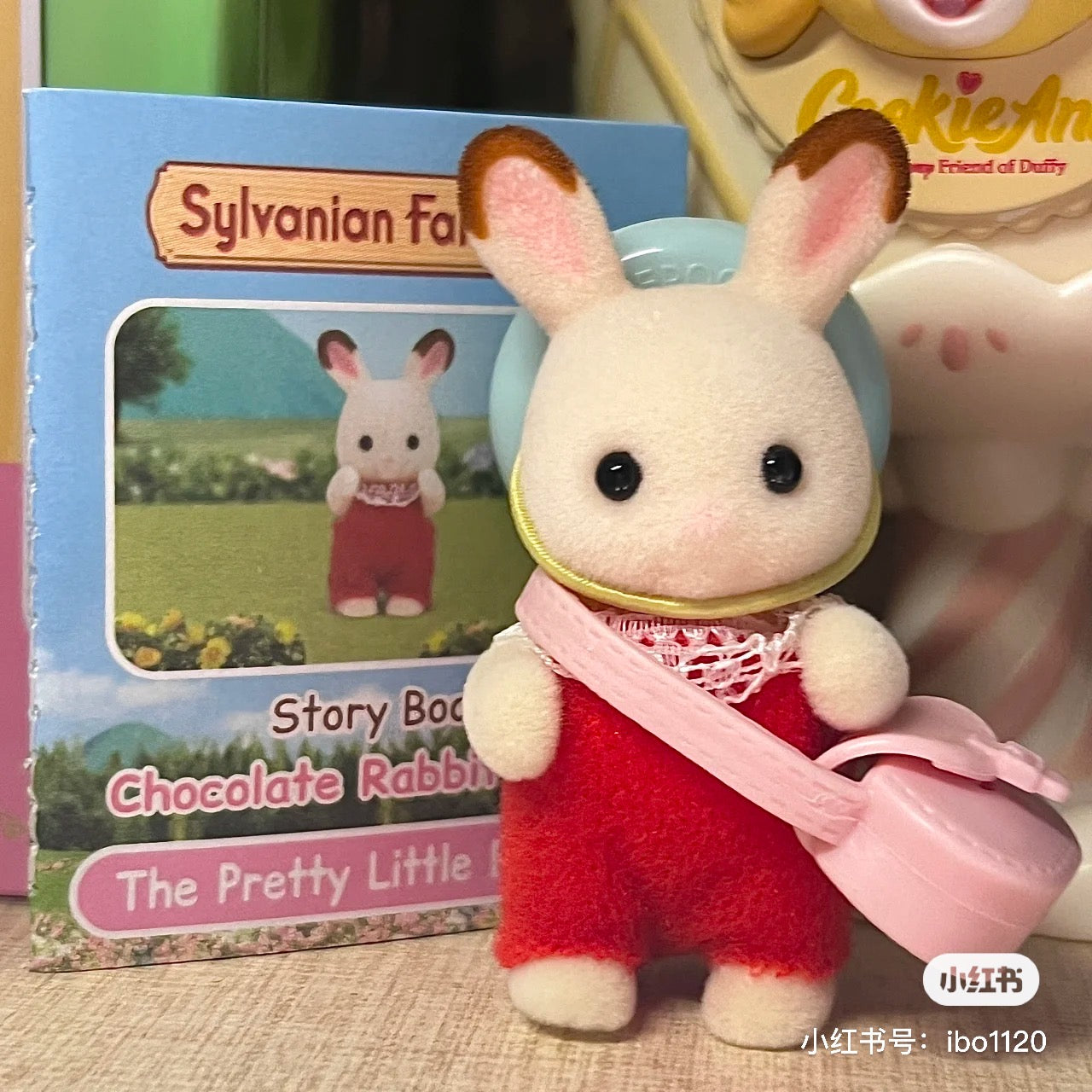 SylvanianFamilies森贝儿家族|Chocolate Rabbit Baby 巧克力兔/可可兔包包帽子站宝套装/四肢可动/玩具/过家家