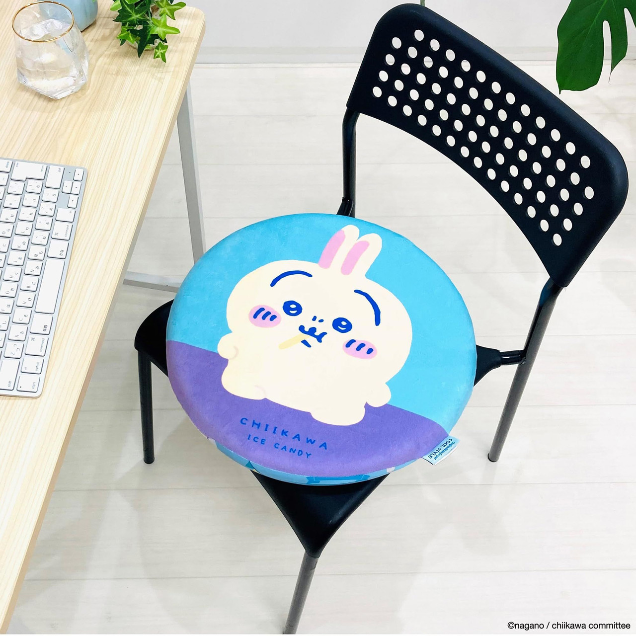 Chiikawa 吉伊卡哇|Morishita Chiikawa Cooling Seat Cushion记忆海绵冰丝坐垫/正反面都可爱|直径 400 x H45 mm