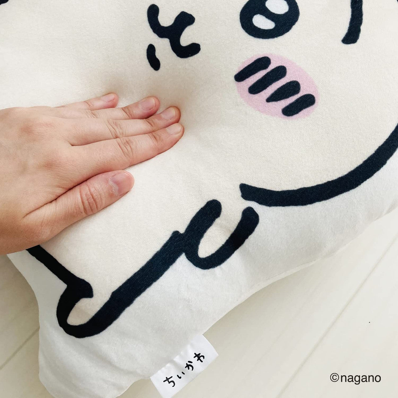 Chiikawa 吉伊卡哇|mochi手感人形抱枕/正反都可爱|約H290×W350×D430mm
