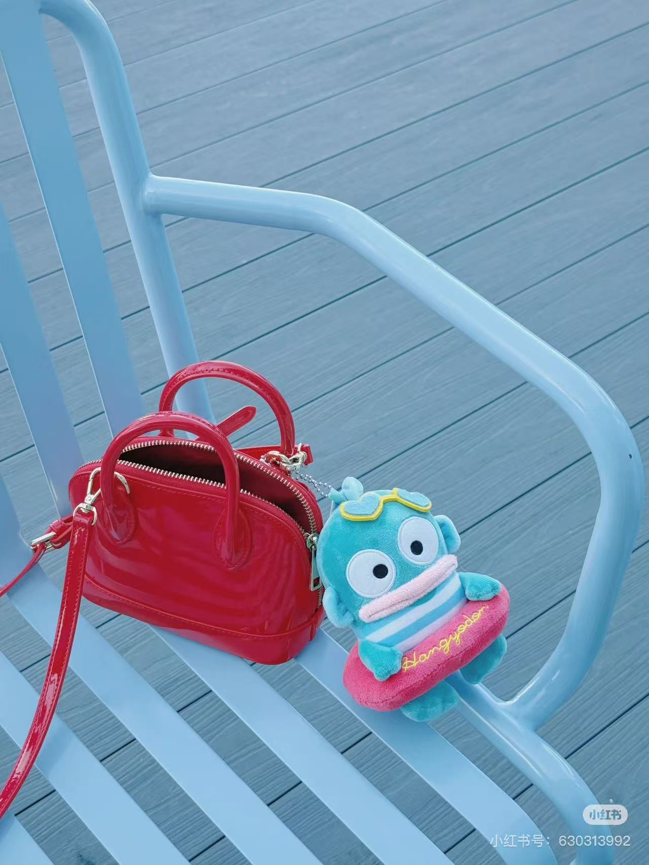 Sanrio|Avail summer tanned  swimming ring Mascot Holder /Plush Keychain