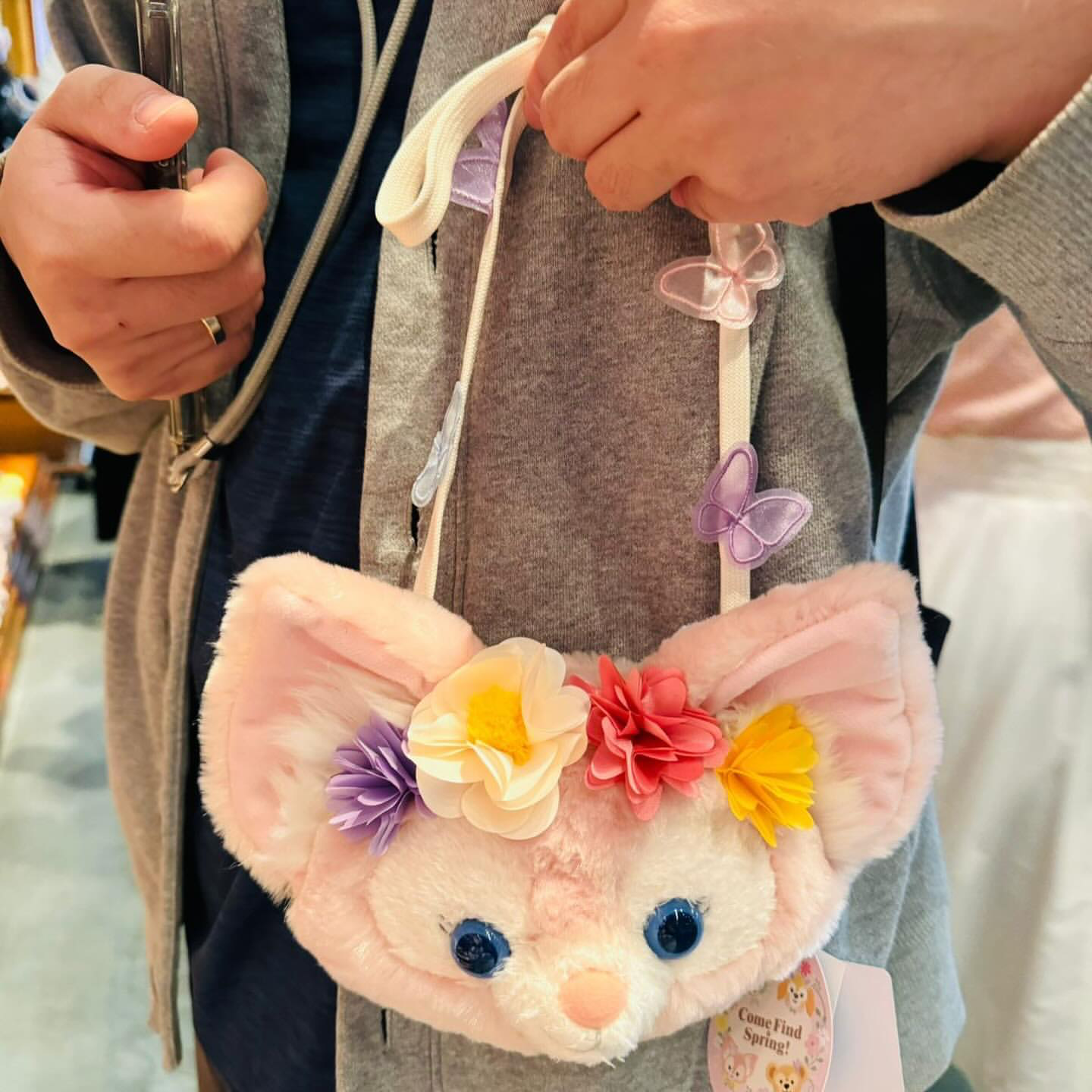 Disney迪士尼|2024东迪春日复活节限定贝儿大头包/肩带上有蝴蝶/背面刺绣卡位也超美|约19*20cm/肩带约100cm