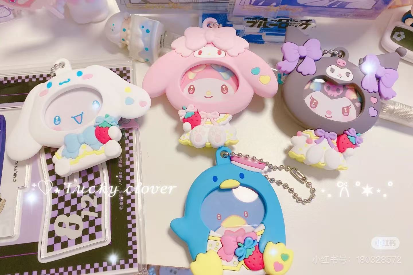 【limit 3】Sanrio|Ichigo Shimbun 50th Anniversary Characters Keychain mystery bag/blind box/All 15 types|1pcs