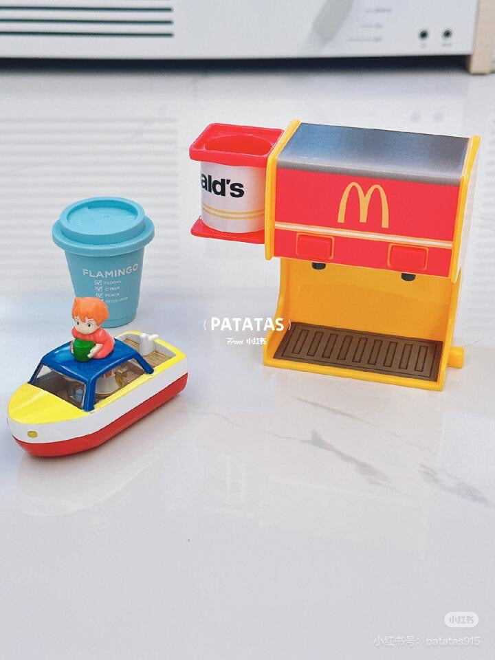 Tomica|Dream Tomica Ghibli is full 05 Ponyo on the Cliff by the Sea Sousuke&