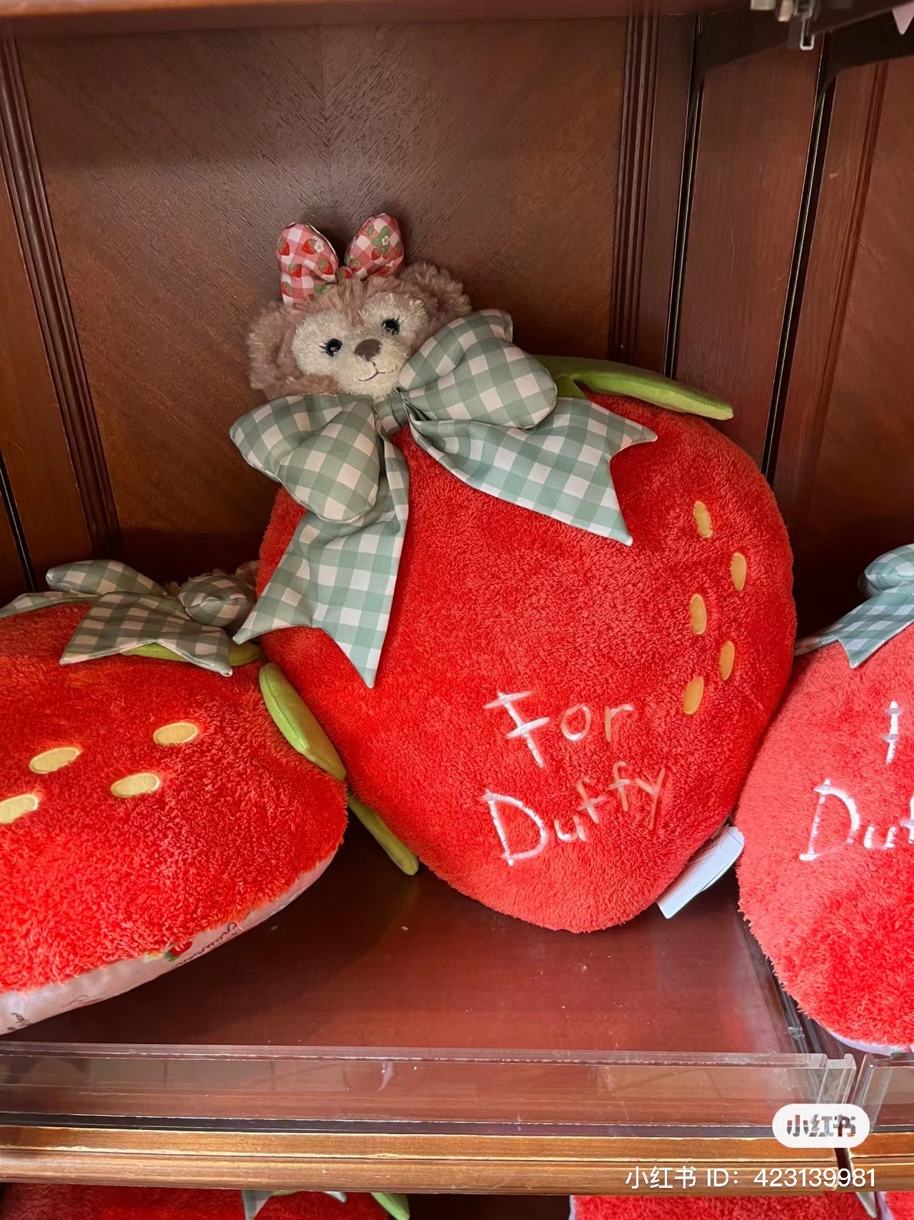 Disney迪士尼|草莓情人节限定雪莉玫草莓抱枕