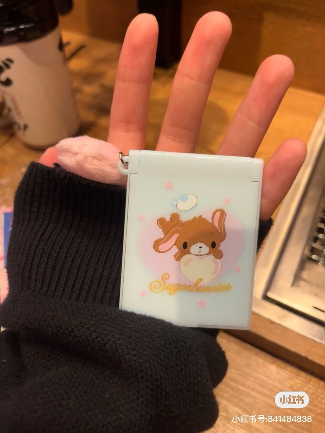 Sanrio三丽鸥|Secret Mini Mirror - Fluffy Heart Blind Box毛茸茸爱心系列平成复古可爱角色折叠随身镜子盲盒/全9种|1枚入