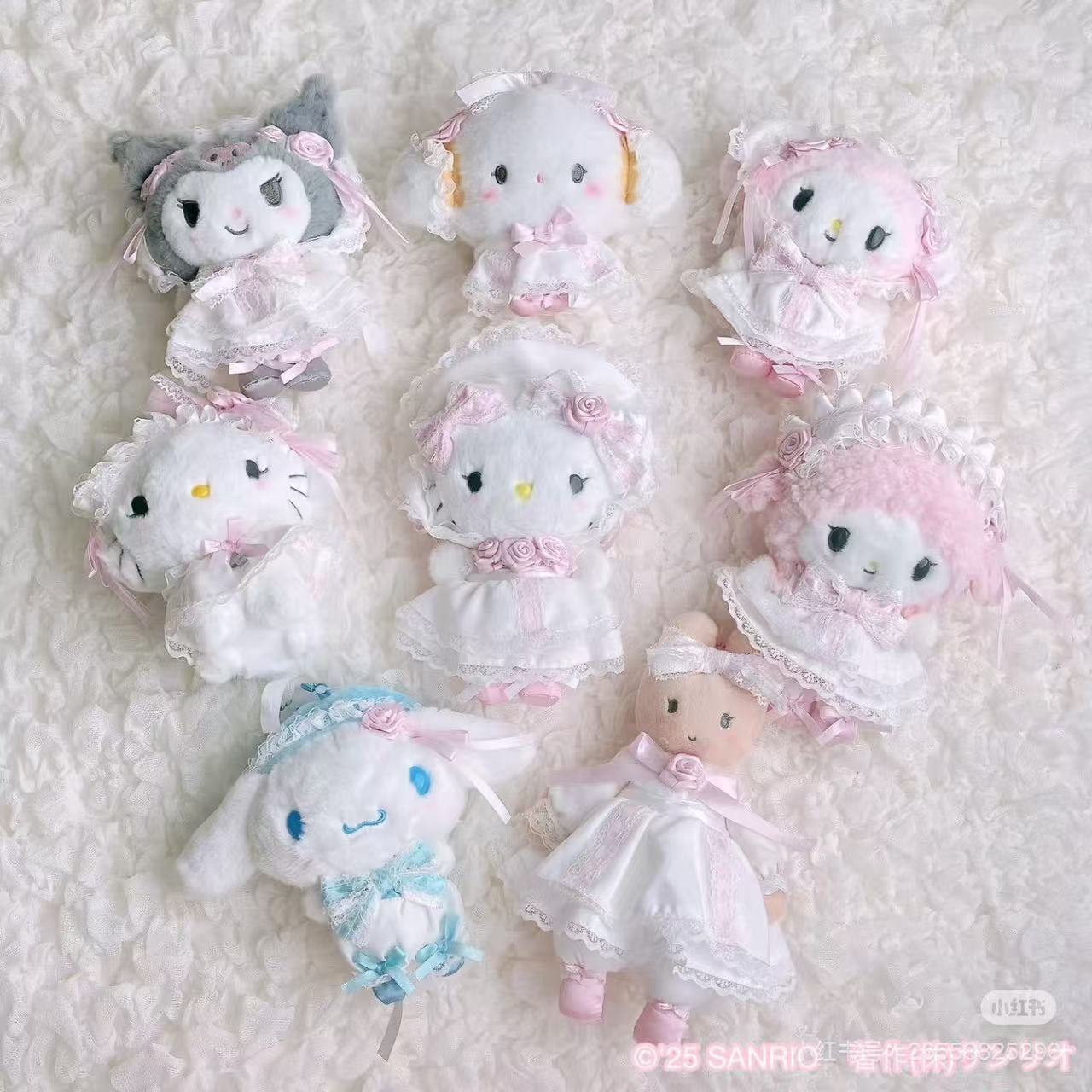 【Restock incoming】Sanrio|White Frill Design Mascot Holder /Plush Keychain|13.5×7.5×18cm approx.