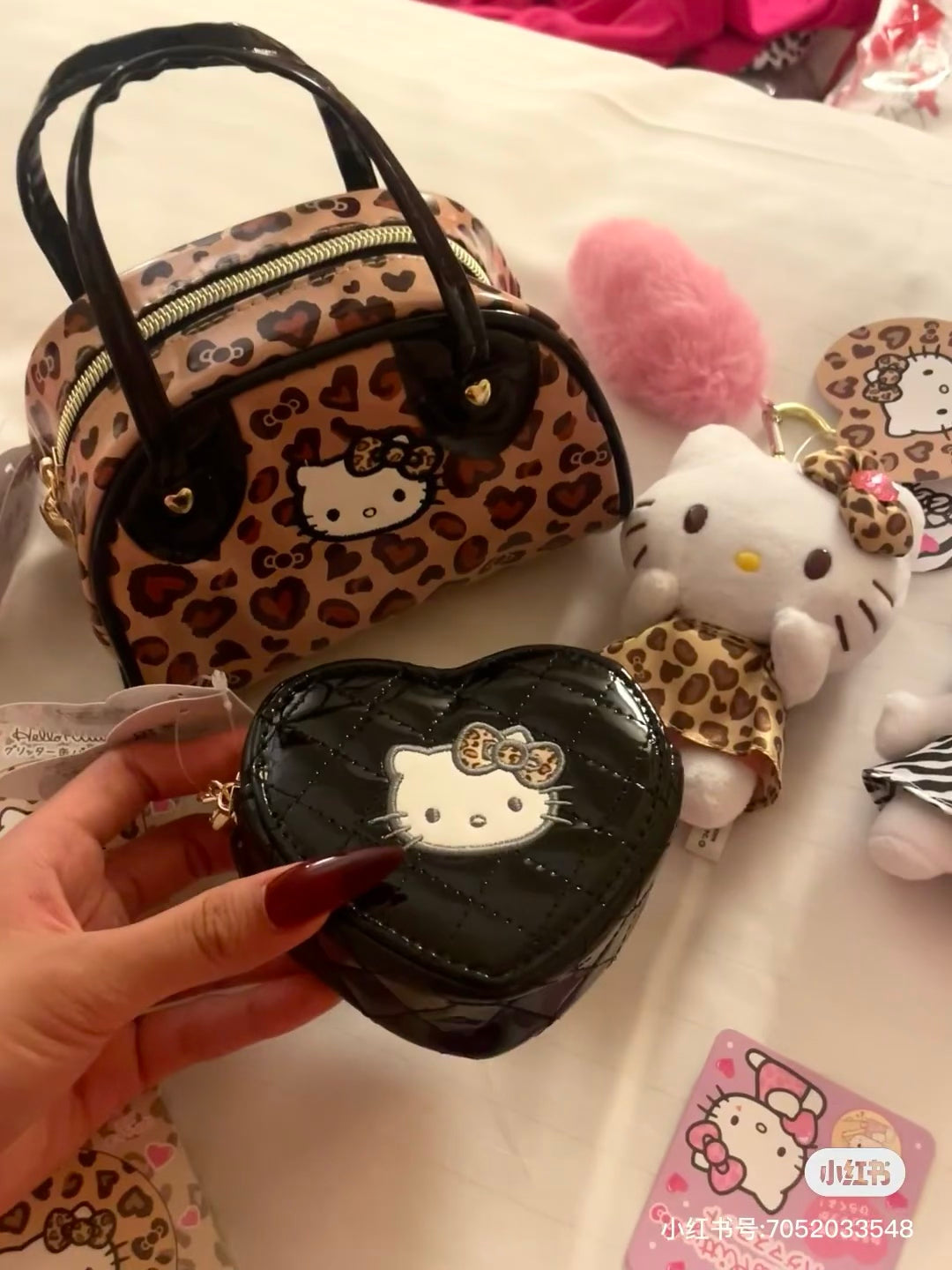 Hello Kitty凯蒂猫|Quilting Enamel Heart Coin Case Black豹纹黑色爱心形菱格纹拉链迷你零钱包挂件/小收纳包/正反面都可爱|约H90XW100XD25mm