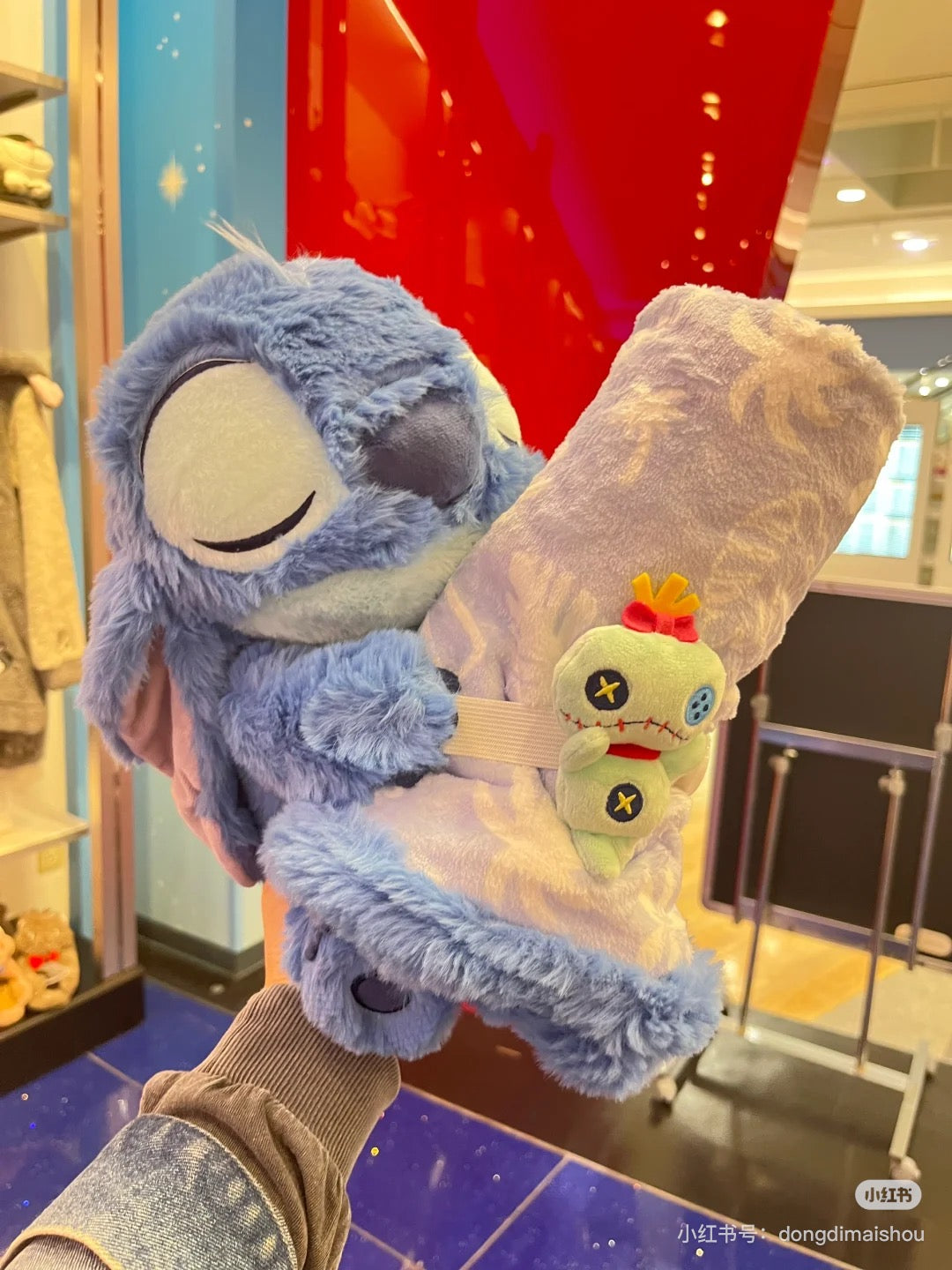 Disney |Blanket Tropical Pattern with Plush Toy东迪超好摸坐姿毛绒玩偶抱印花毯子/公仔/带毛毯|约高 28 x 宽 20 x 深 21cm