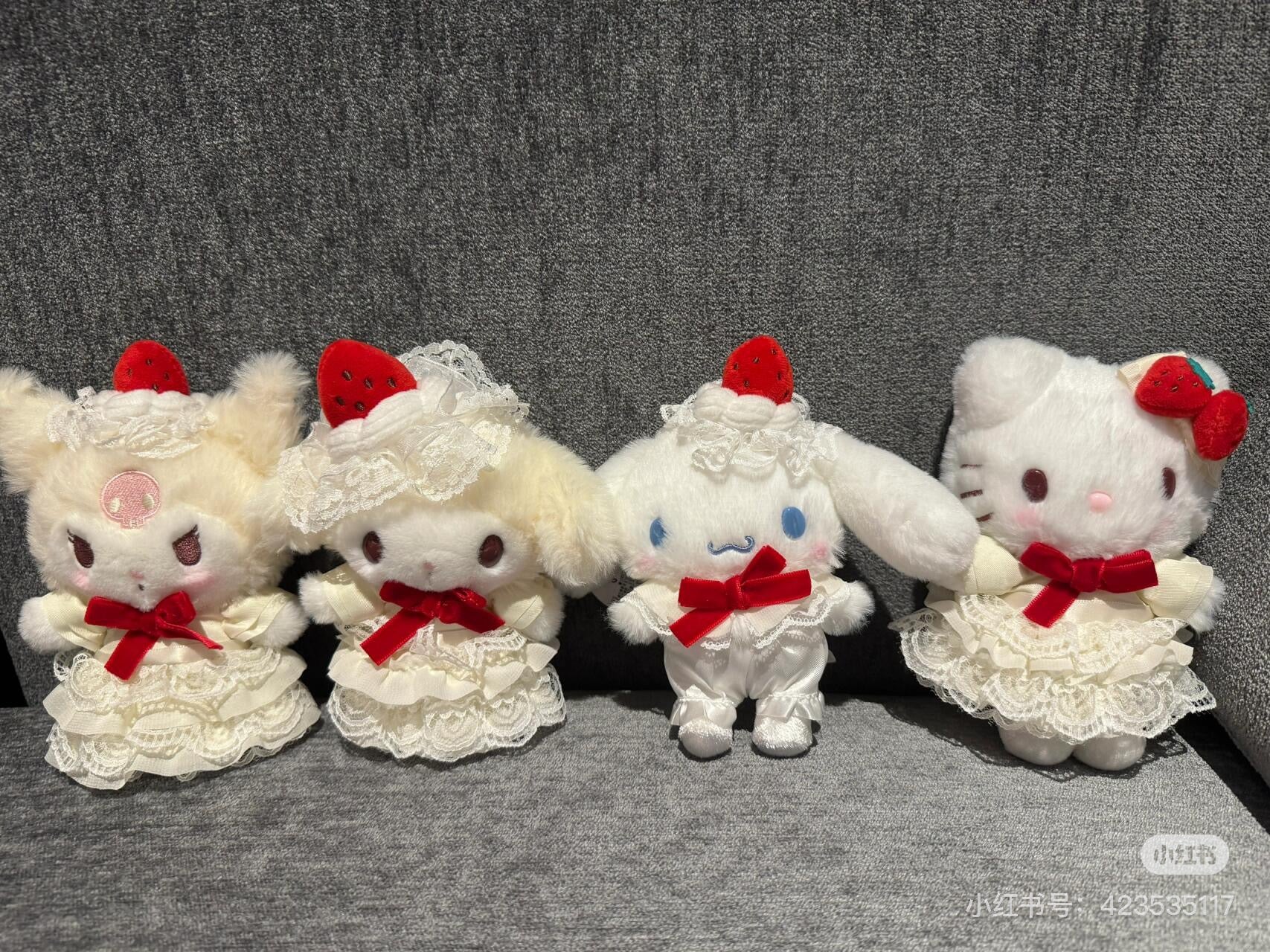 【limit 1】Sanrio|strawberry Shortcake Mascot Holder /Plush Keychain|10 x 6 x 13.5cm approx.