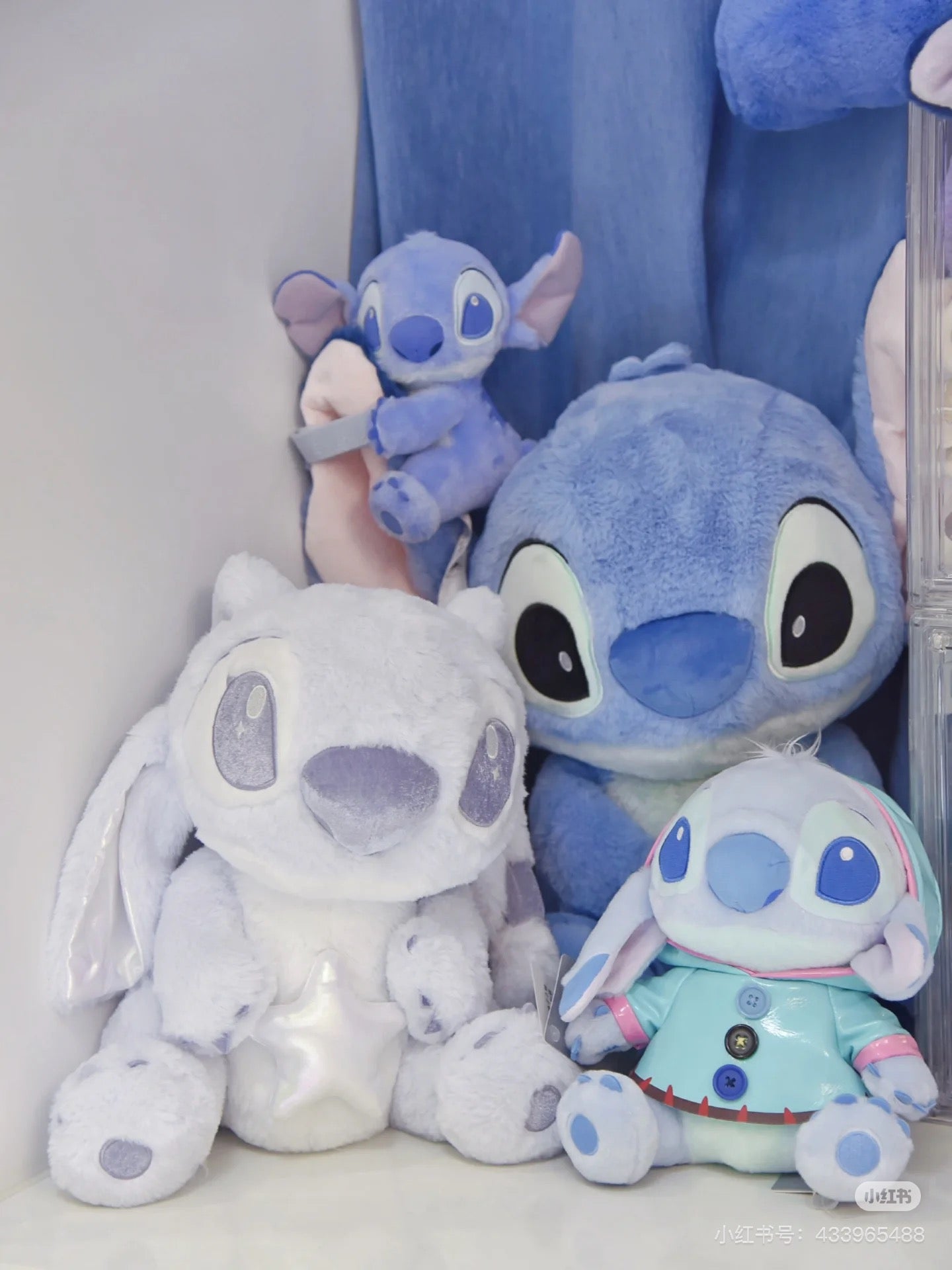 Disney SH|心愿派对系列抱星星坐姿毛绒玩偶/公仔