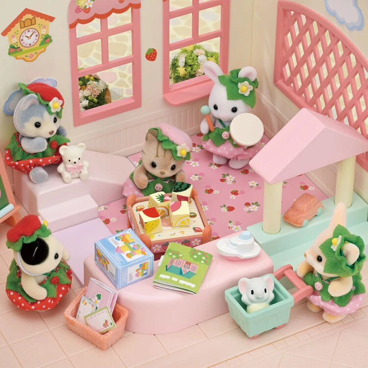 【store available】SylvanianFamilies|Strawberry Nursery Room House Set Calico Critters