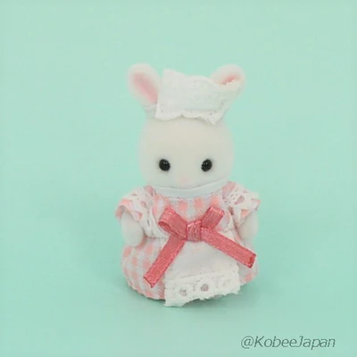 SylvanianFamilies|FOREST KITCHEN BABY WHITE RABBIT WAITRESS PINK