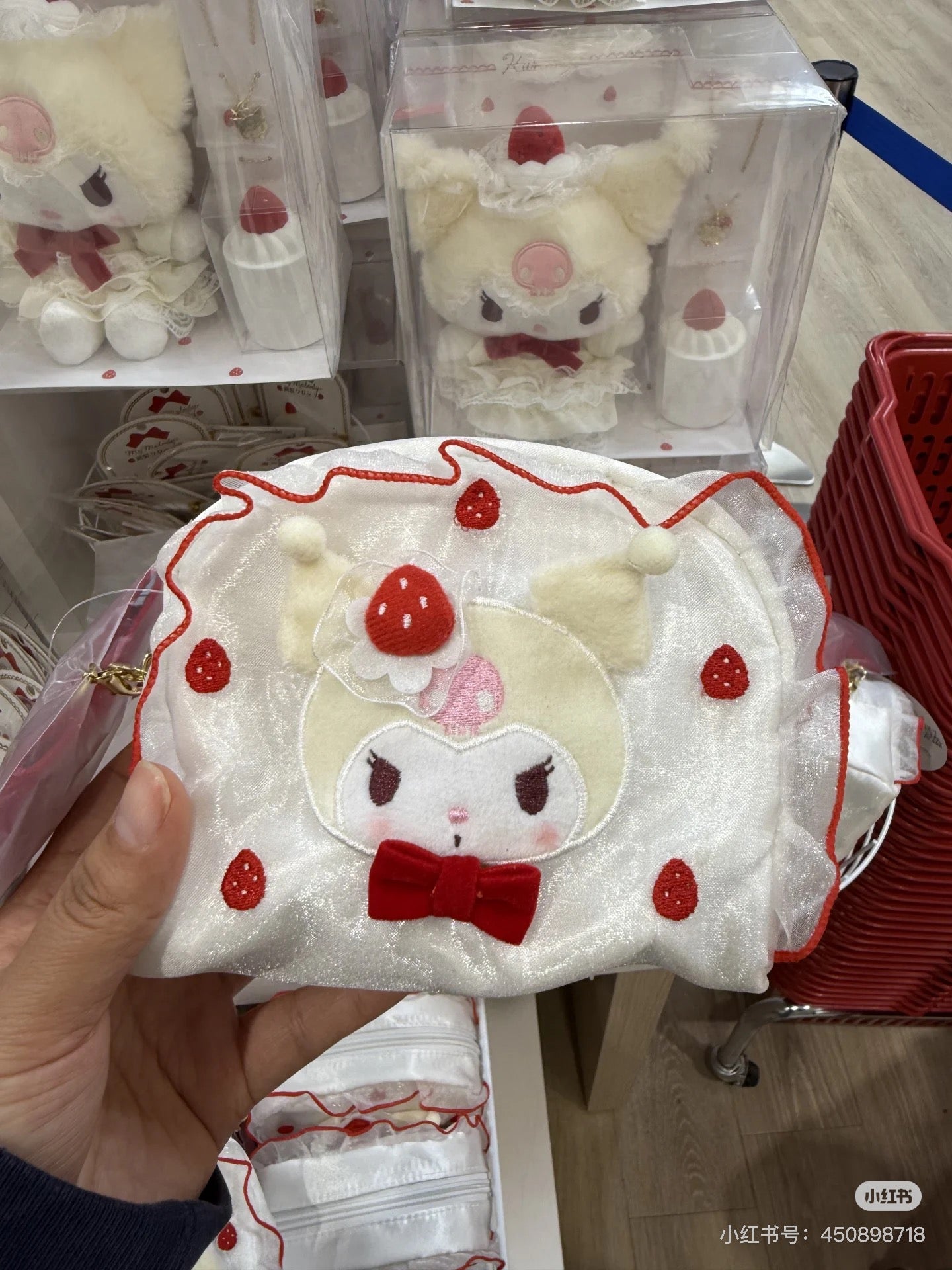 Sanrio三丽鸥|草莓蛋糕系列可爱角色大蝴蝶结拉链红色滚边蕾丝化妆包/小收纳包/正反面都可爱|约宽14 x 深6 x 高11 cm