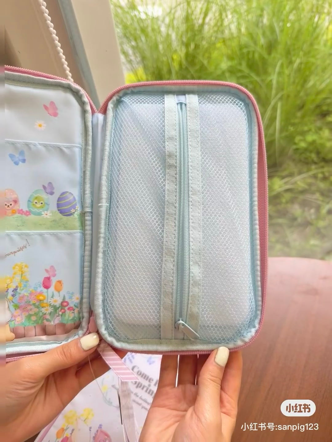 Disney迪士尼|2024东迪春日复活节限定多功能收纳包/护照夹/手帐包/前后内里都可爱|約22×13cm