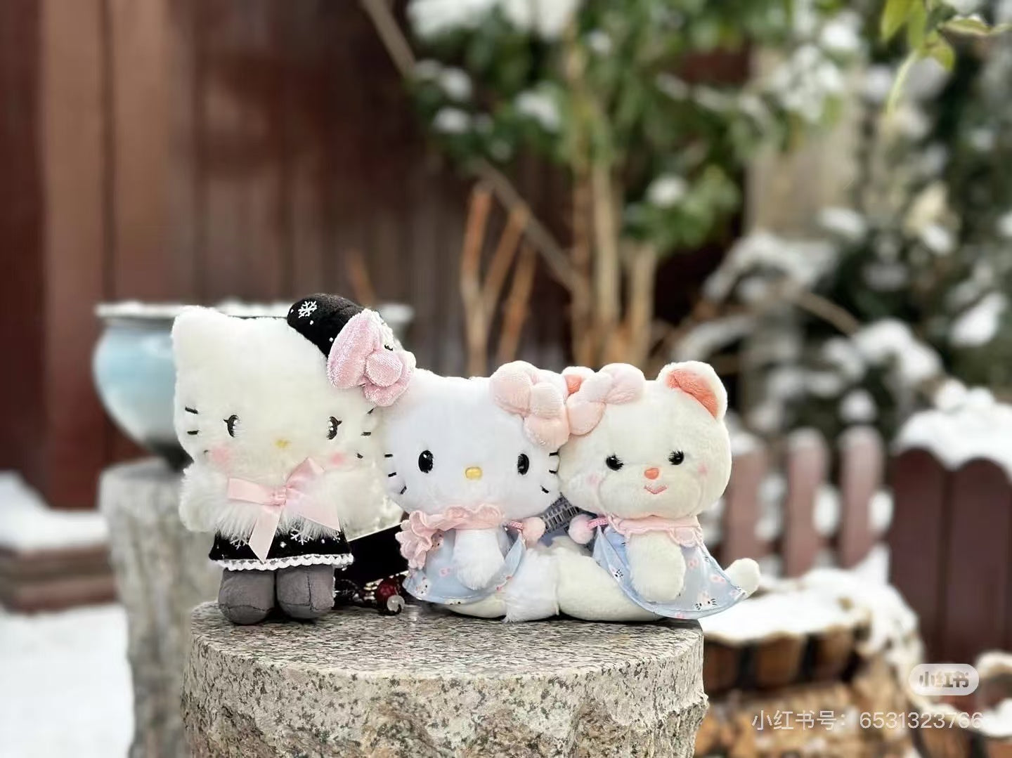 Sanrio|Hello Kitty Yoshitoku Retro Collection Mascot Holder Set|17.4 x 12.4 x 6.8cm approx.