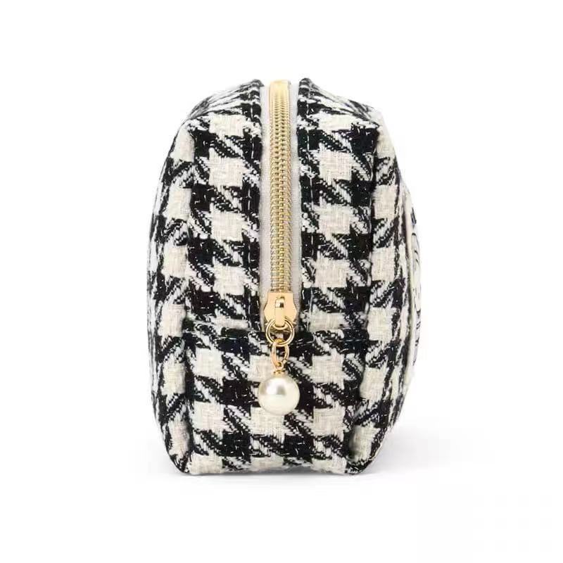 Hello Kitty|Monochrome Girly Twin Coordinate Square Pouch|13.5×6.5×12cm approx.