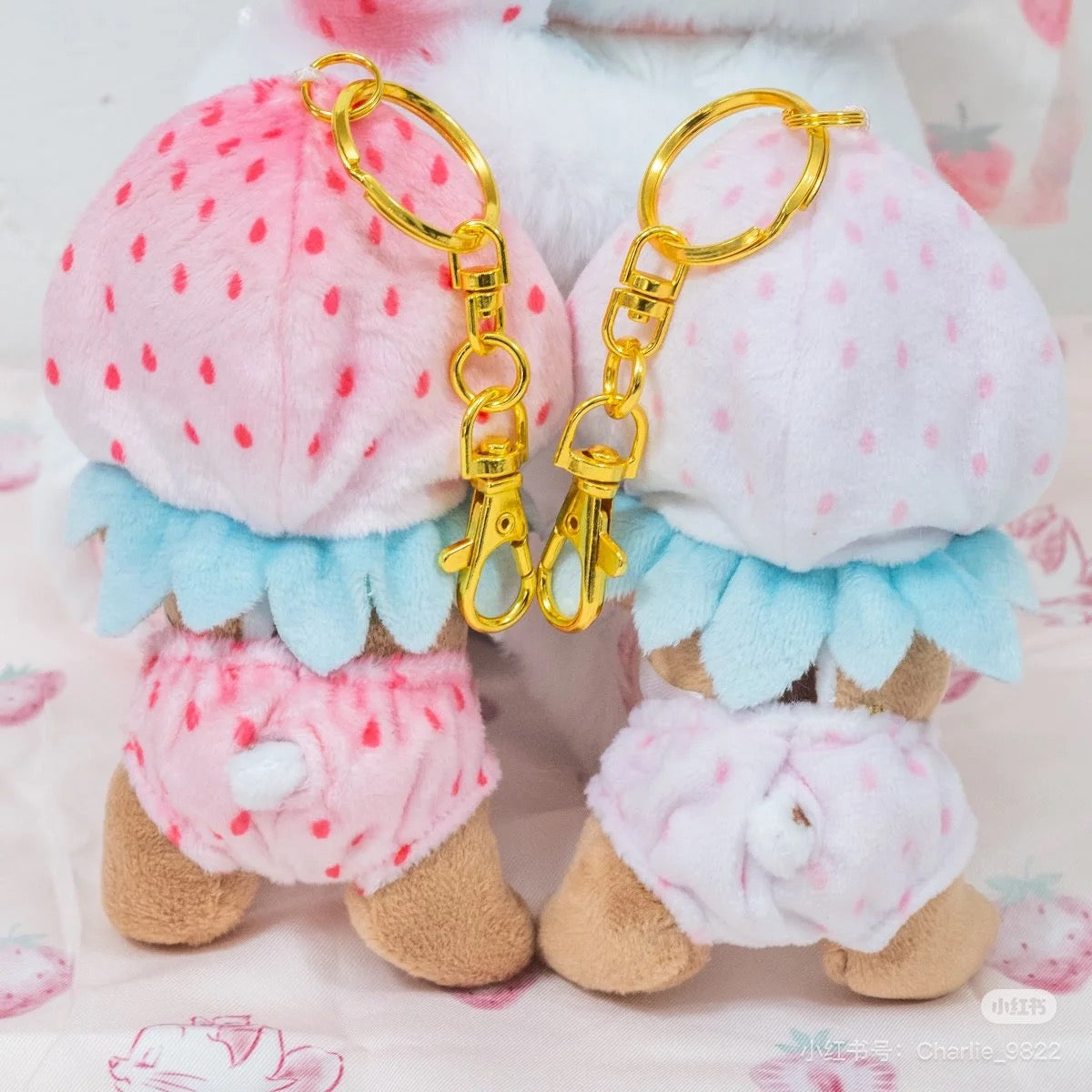 Disney|Mascot Holder /Plush Keychain Strawberry Collection with Strawberry Scent| H14×W18×D18cm approx.