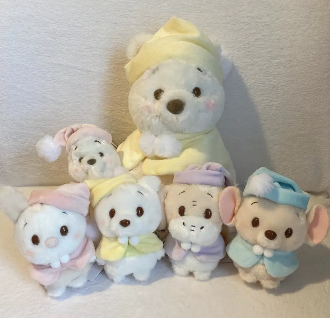 Disney迪士尼|Winnie the Pooh Urupocha-chan Plush Doll Fruit Latte Color东迪冬日限定水果拿铁色睡衣睡帽斗篷系列豆豆眼毛绒小玩偶/公仔摆件|约H11.5×W10.5×D7.5cm