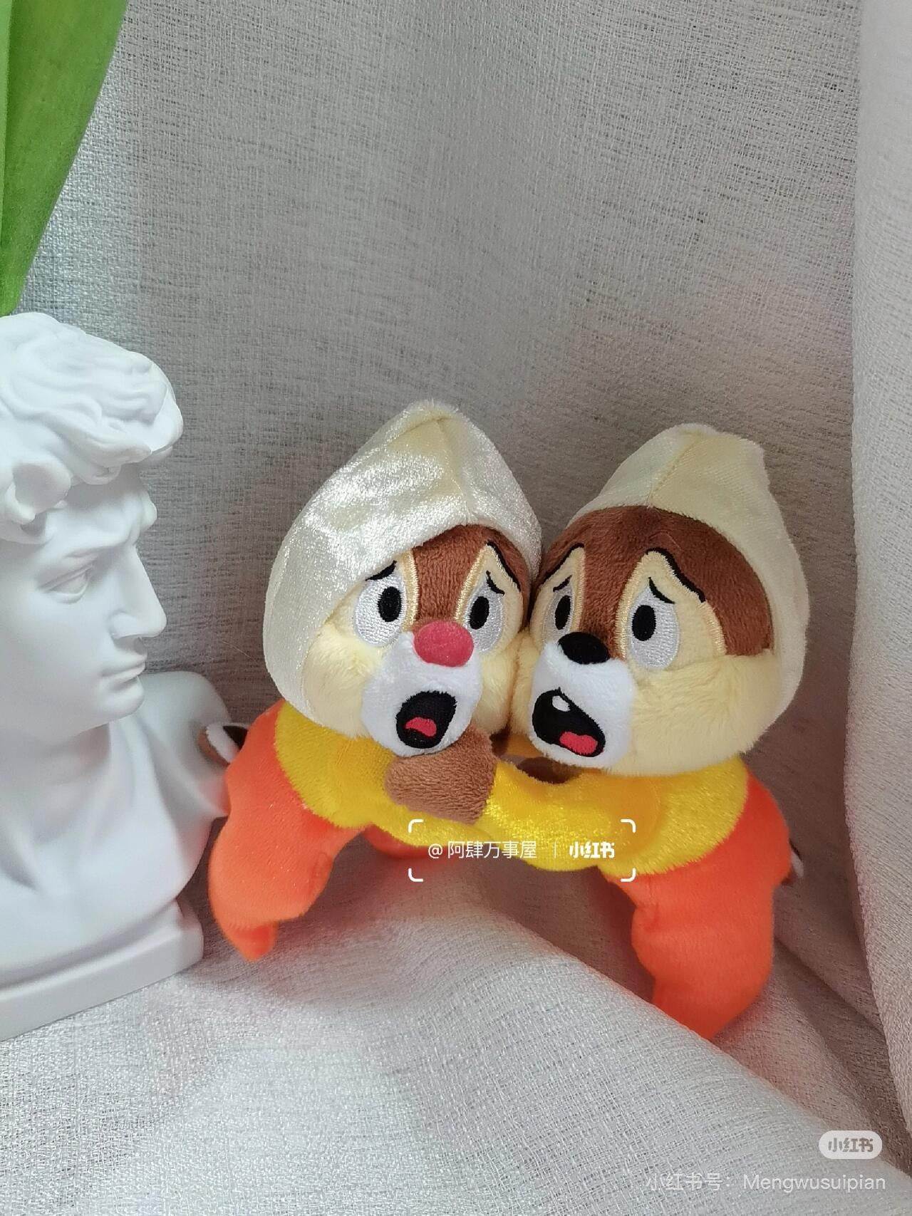 Disney迪士尼| Fluffy Plush Keychain - Chip & Dale / Halloween Frightened Scream万圣节限定害怕尖叫奇奇蒂蒂挂件1对/包挂|约16.5×14.5×8cm