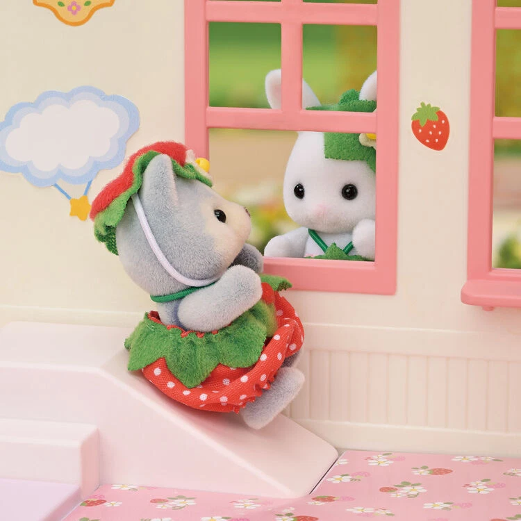 【store available】SylvanianFamilies|Strawberry Nursery Room House Set Calico Critters