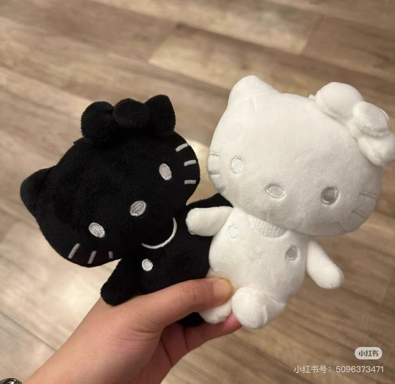 HelloKitty|avail Mascot Holder /Plush Keychain