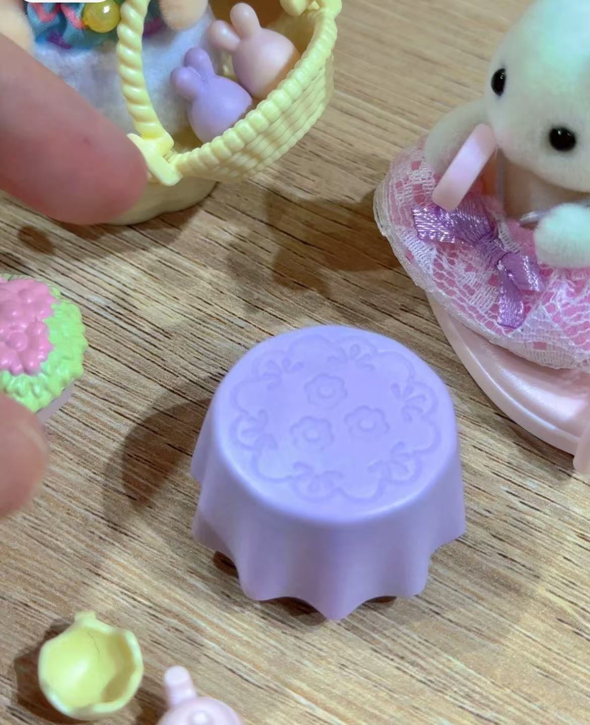 Sylvanian families|Easter Egg Hutch 5802