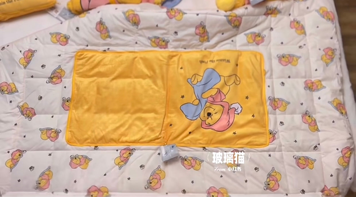 Disney SH|winnie the pooh维尼/噗噗小被子抱枕/打开后小被子超赞/又软又美