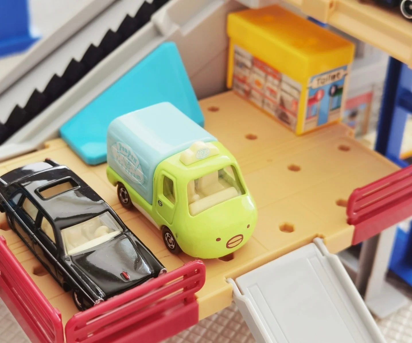 Sumikko gurashi角落生物|Dream Tomica No.167多美卡小伙伴企鹅玩具车/摆件|约 W78×H41×D39mm