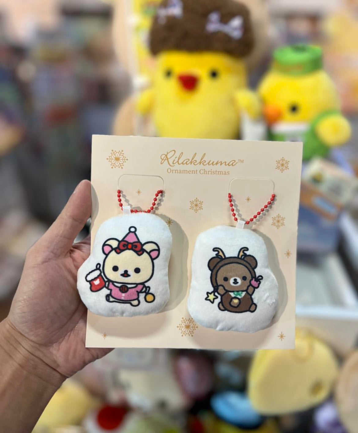 Rilakkuma轻松熊|2024圣诞限定Korilakkuma小白熊&Chairoikoguma小棕熊软糯挂件套组/包挂/正反面都可爱|每个约72 x 77mm