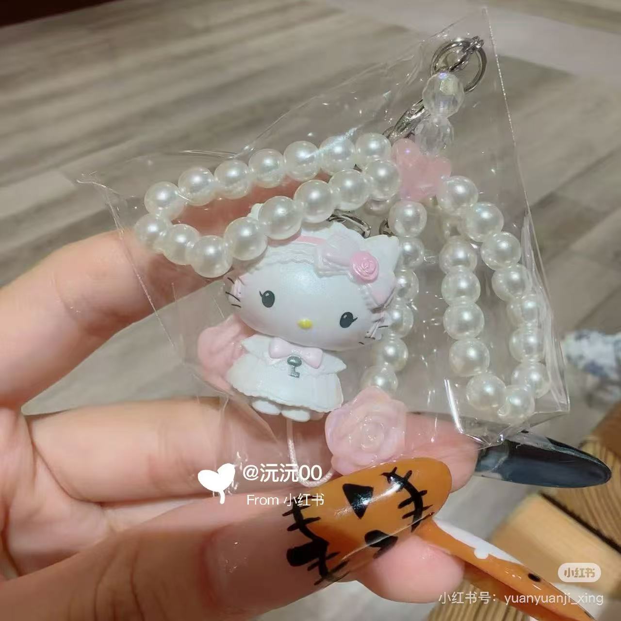 【limit 3】Sanrio|White Frill Design Charm mystery bag/blind box/All 8 types|1pcs