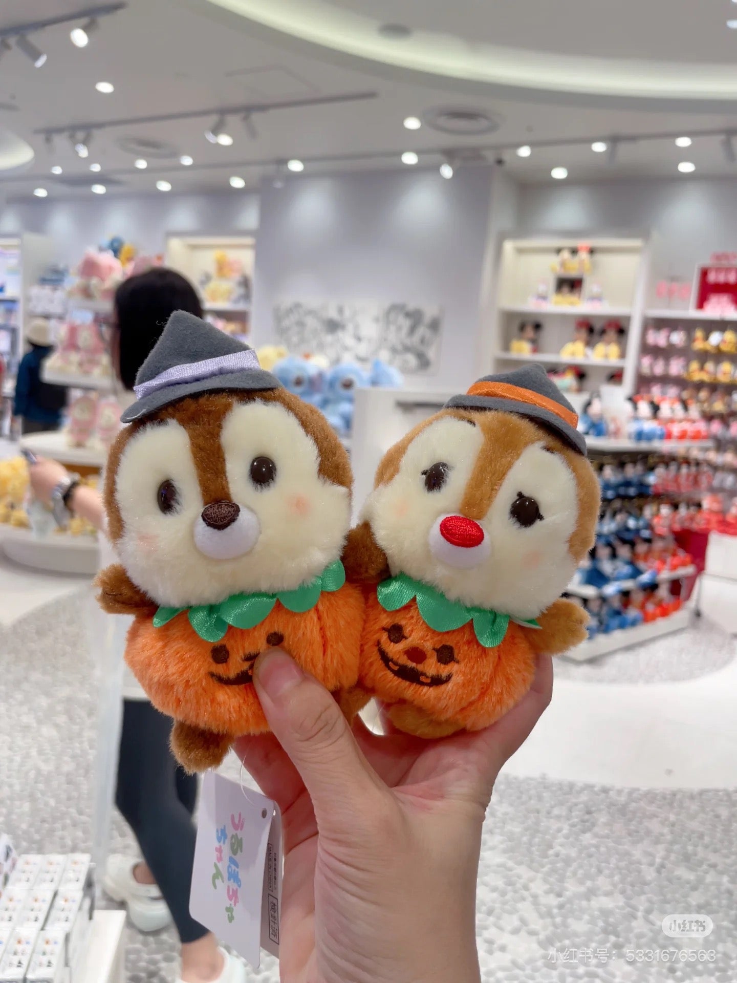 Disney迪士尼|Fluffy Plush Keychain / Halloween Skeleton万圣节豆豆眼奇奇蒂蒂