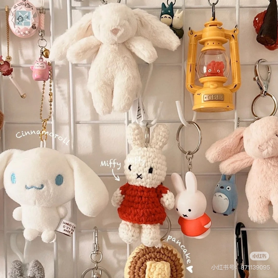 Miffy| Plastic Keyring|W30xD25 x H107mm approx.