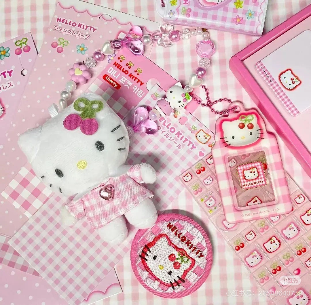 HelloKitty凯蒂猫|Plush Keychain With Reel - Hello Kitty / Nurse Blue天使护士系列可伸缩毛绒玩偶钥匙扣挂件/包挂|约H116 × W75 × D63mm