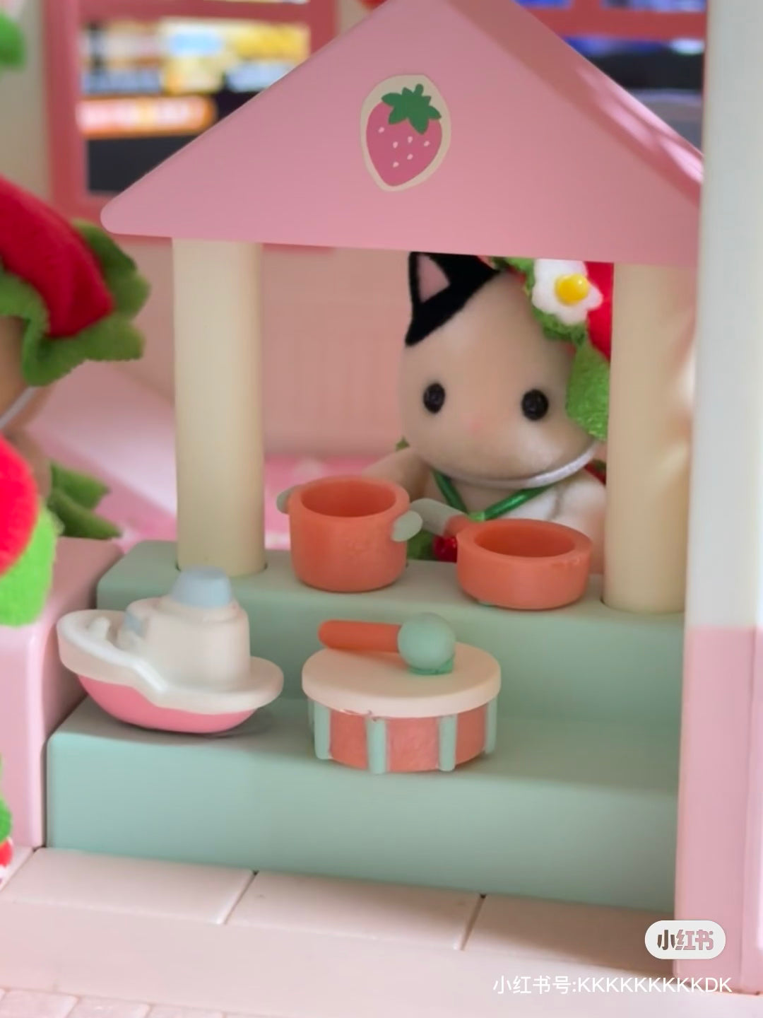 【store available】SylvanianFamilies|Strawberry Nursery Room House Set Calico Critters