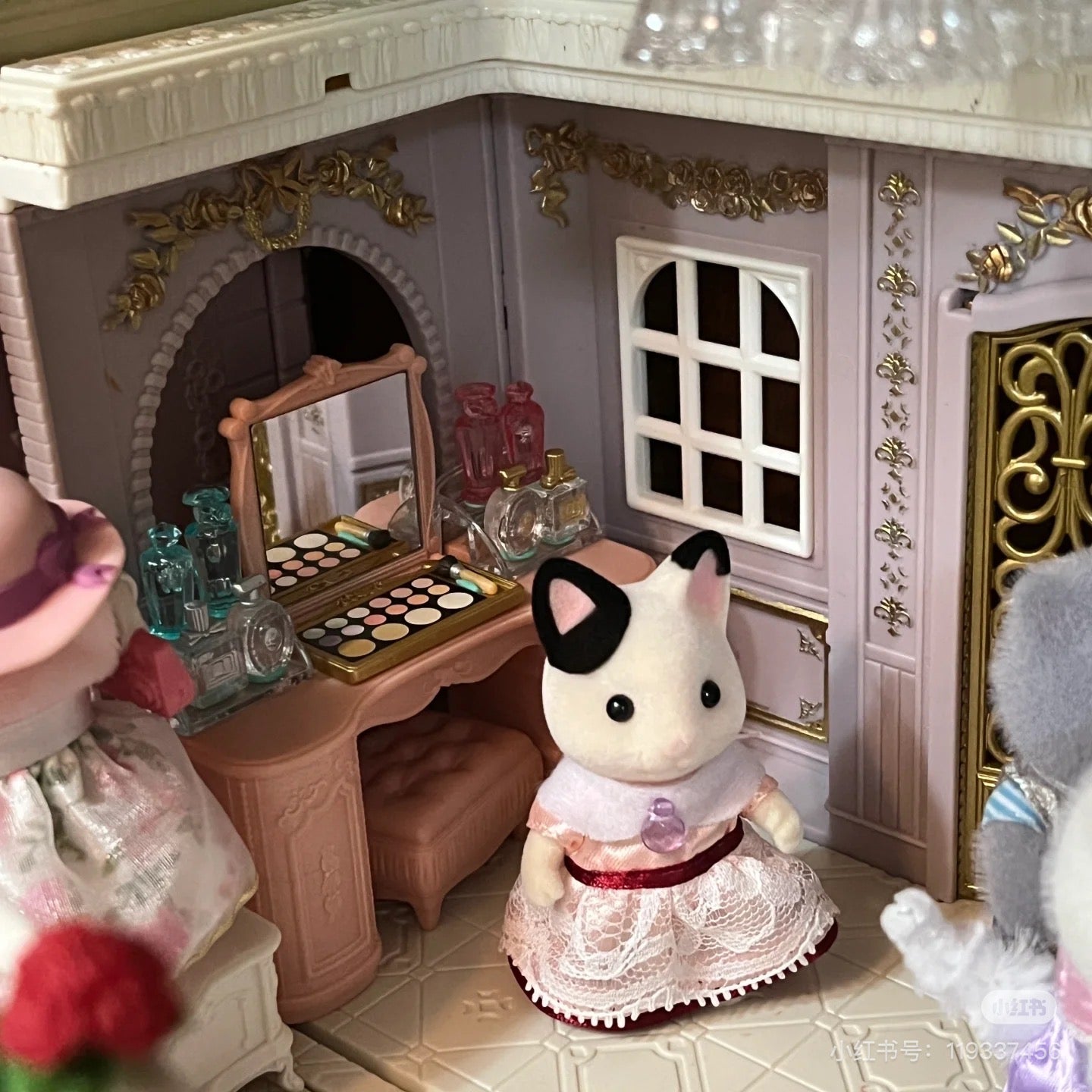 SylvanianFamilies森贝儿家族| Party Time Playset -Tuxedo Cat木炭猫黑耳猫姐姐派对盛装套组/玩具/过家家5646