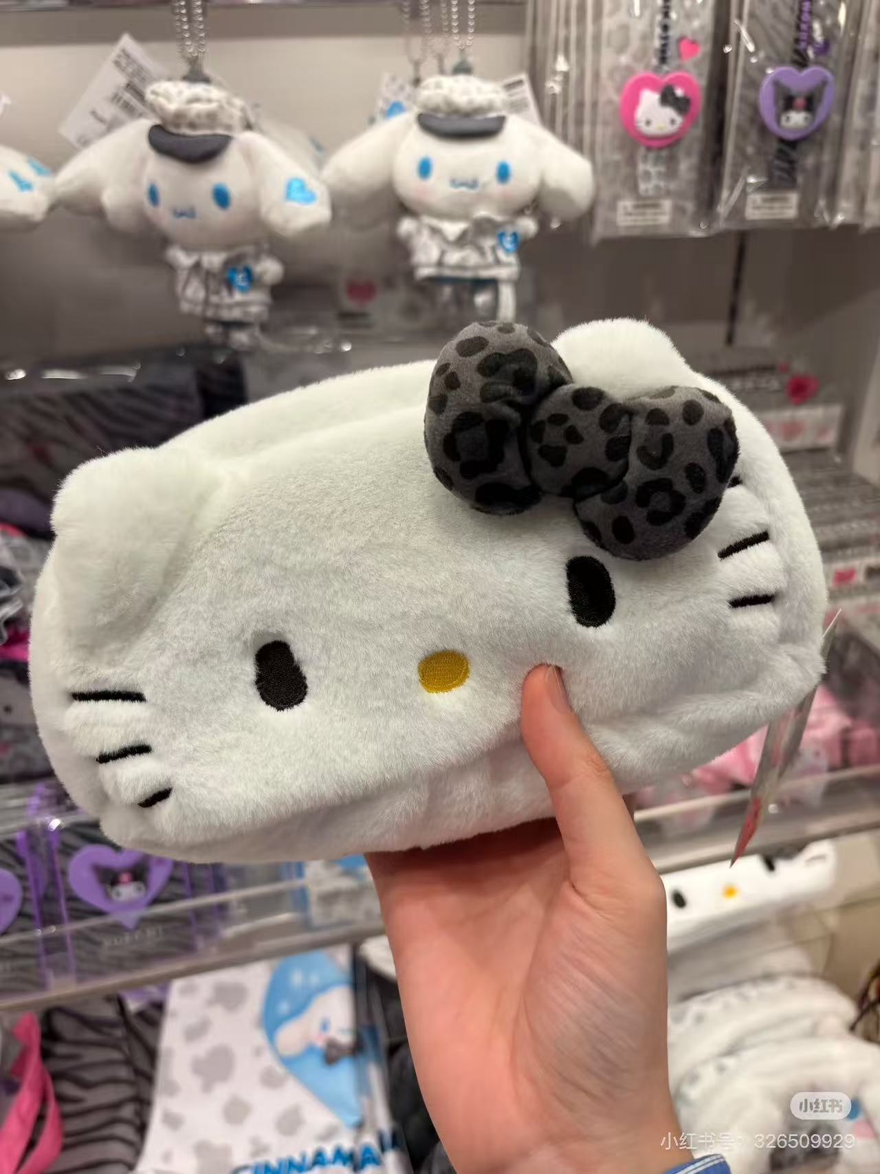 Sanrio|Monotone Animal Fluffy Plush Pen Case|20×6×10cm approx.