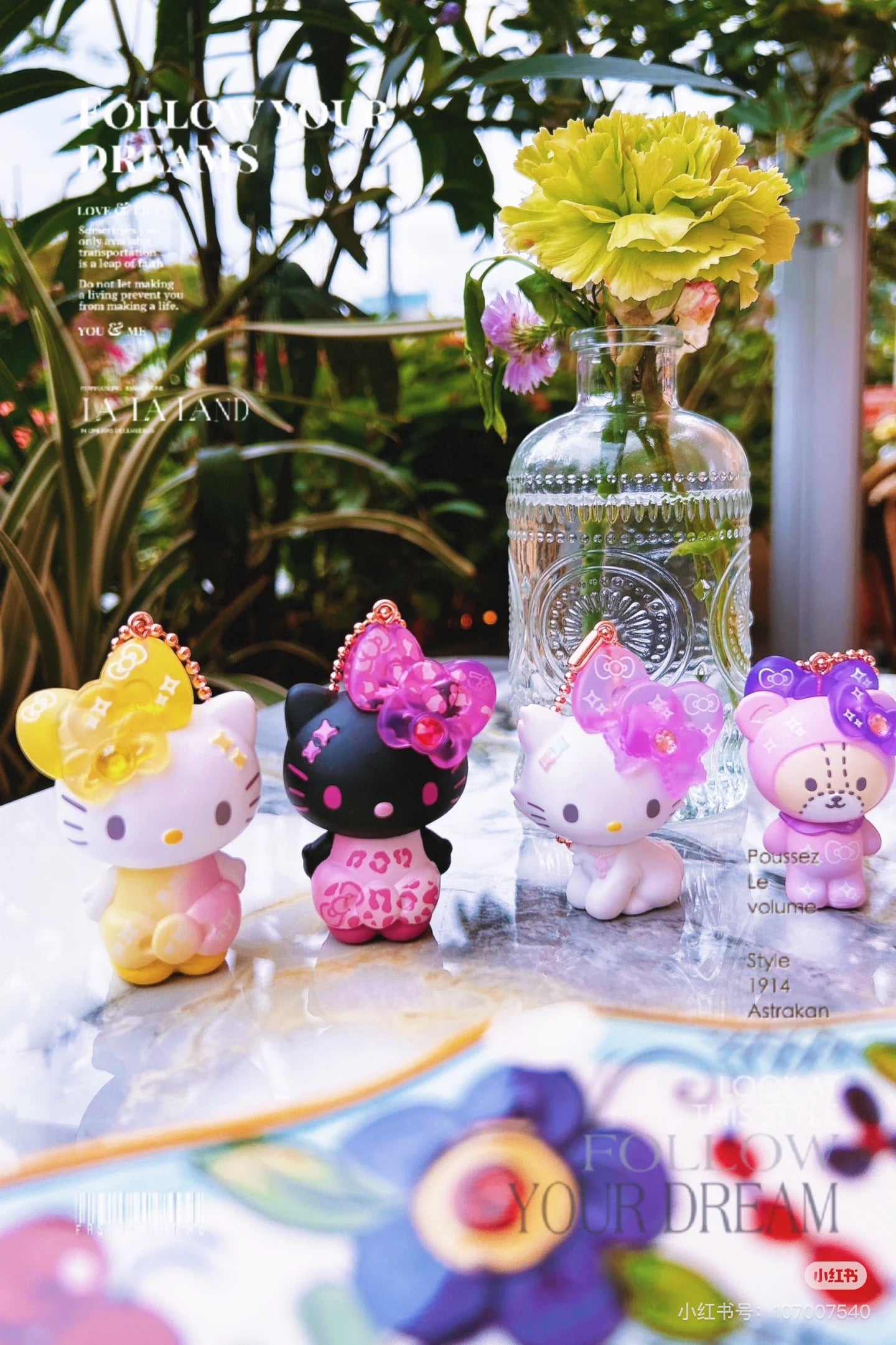 HelloKitty凯蒂猫|Birthday 50th The Fashionable Ribbons Sanrio Blindbag 50周年生日限定彩虹水钻蝴蝶结吊饰挂件盲盒/全8种|1枚入