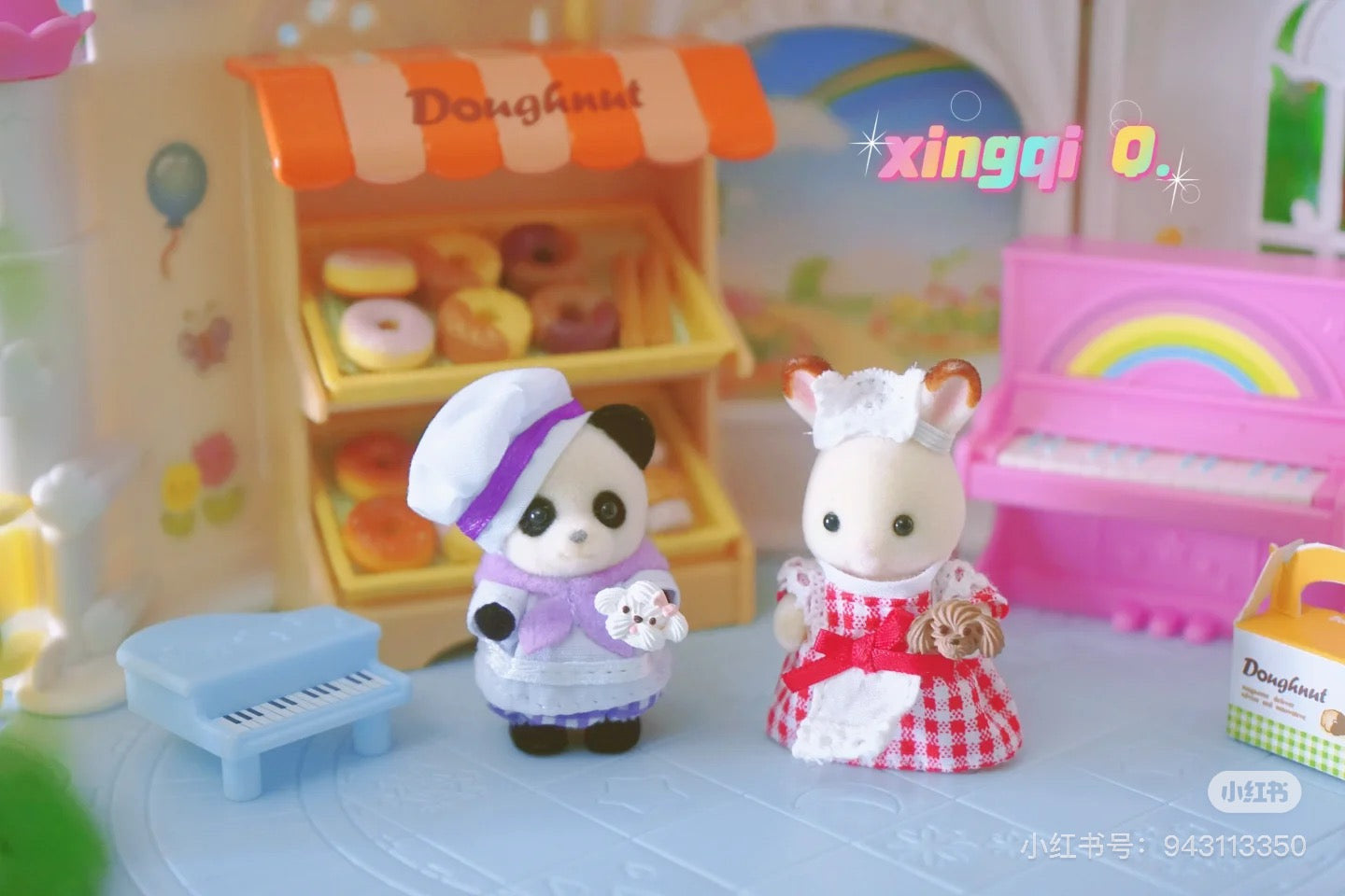 SylvanianFamilies|FOREST KITCHEN BABY CHOCOLATE RABBIT WAITRESS Red