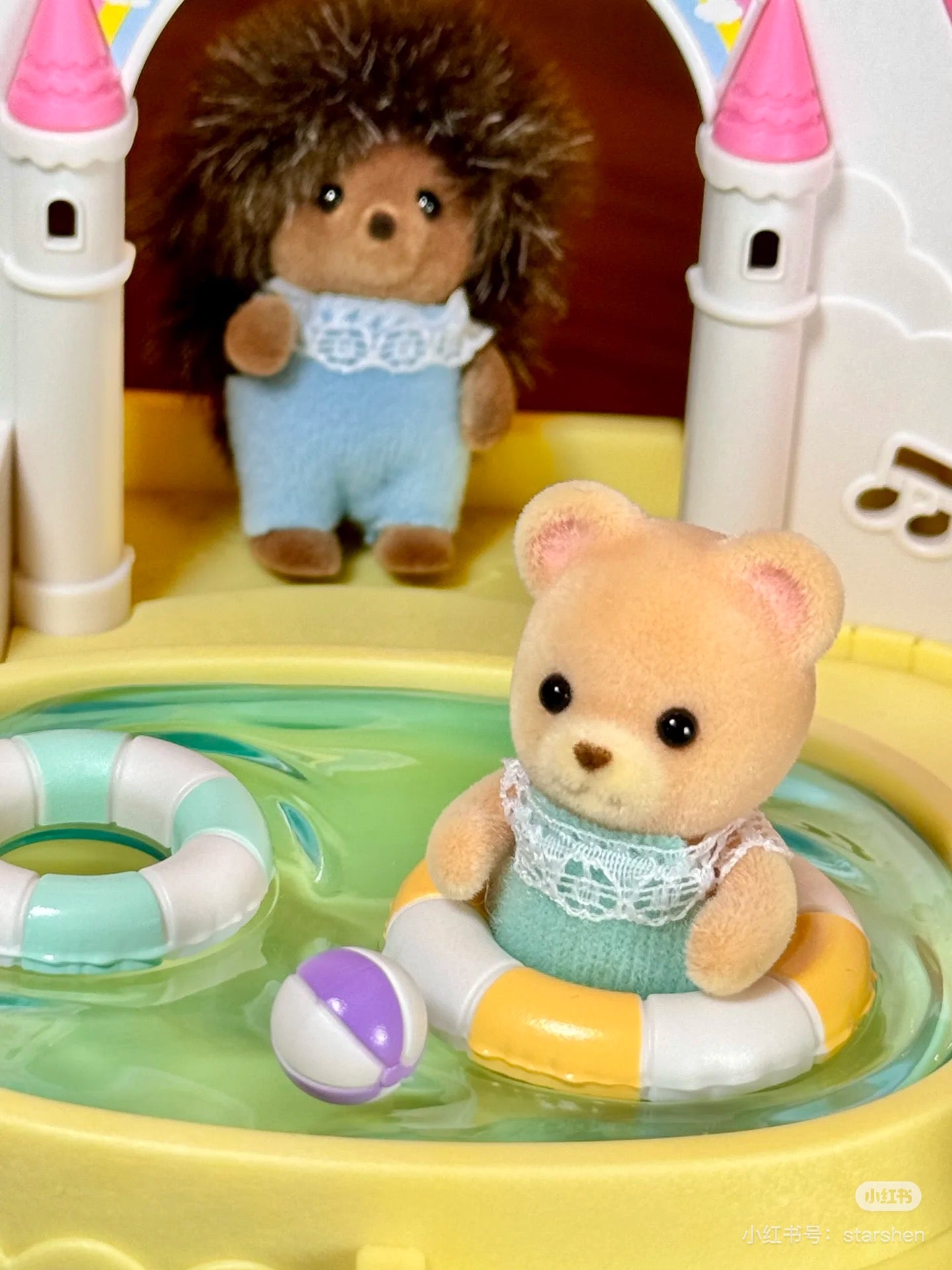 SylvanianFamilies|Nursery Sandbox & Pool/Flora Rabbit-5746