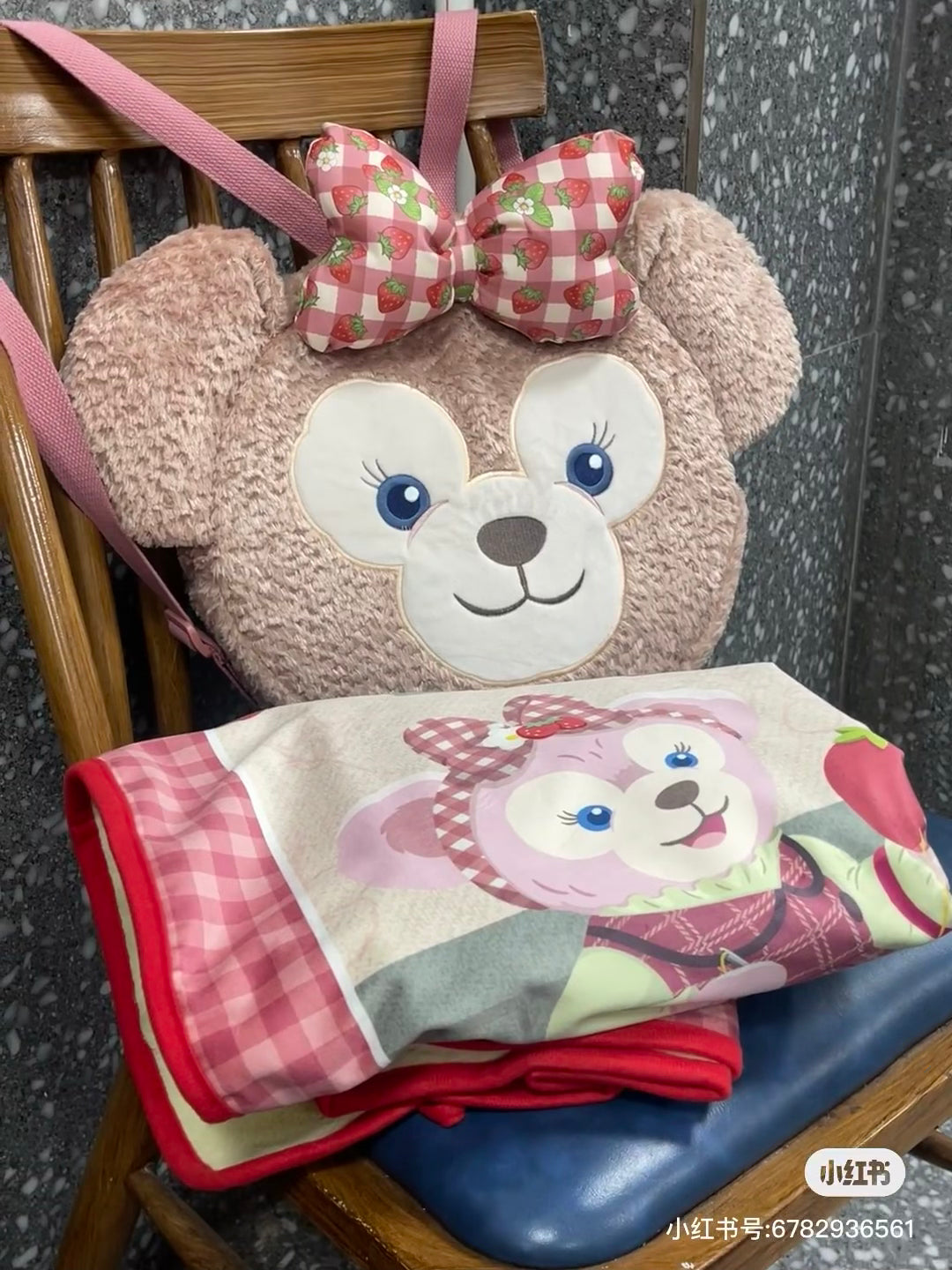 Disney迪士尼|草莓情人节限定玫玫大脸包+超柔软系列毯/胖宝宝胖宝宝|毯子约76x100cm/包约36x45x7cm