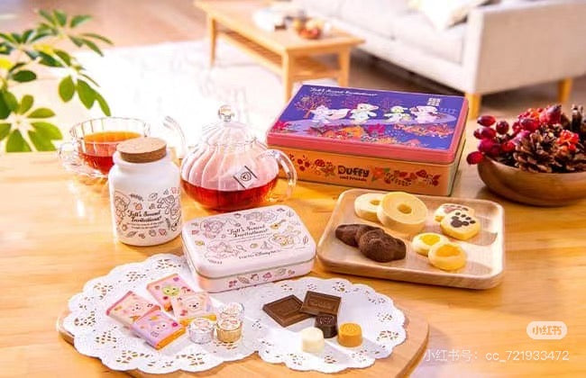 Disney迪士尼|2024东迪秋日睡衣派对系列/Duffy和朋友们曲奇饼干大礼盒/铁盒【24.09】