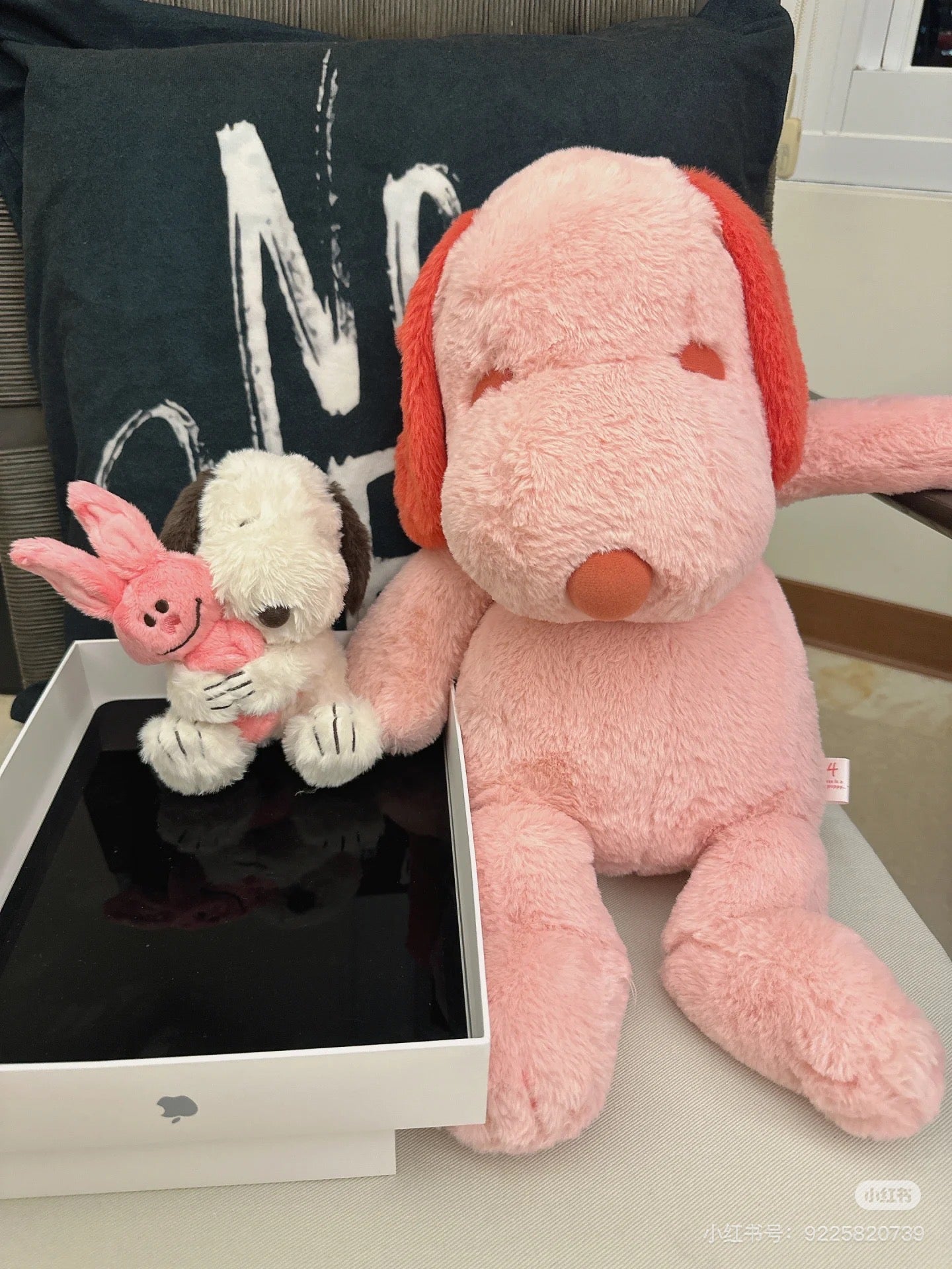 Snoopy|Peanuts "Happiness is a warm puppy.."pink Plush Dolls/Plush Toy |H38 x W25 x D24cm