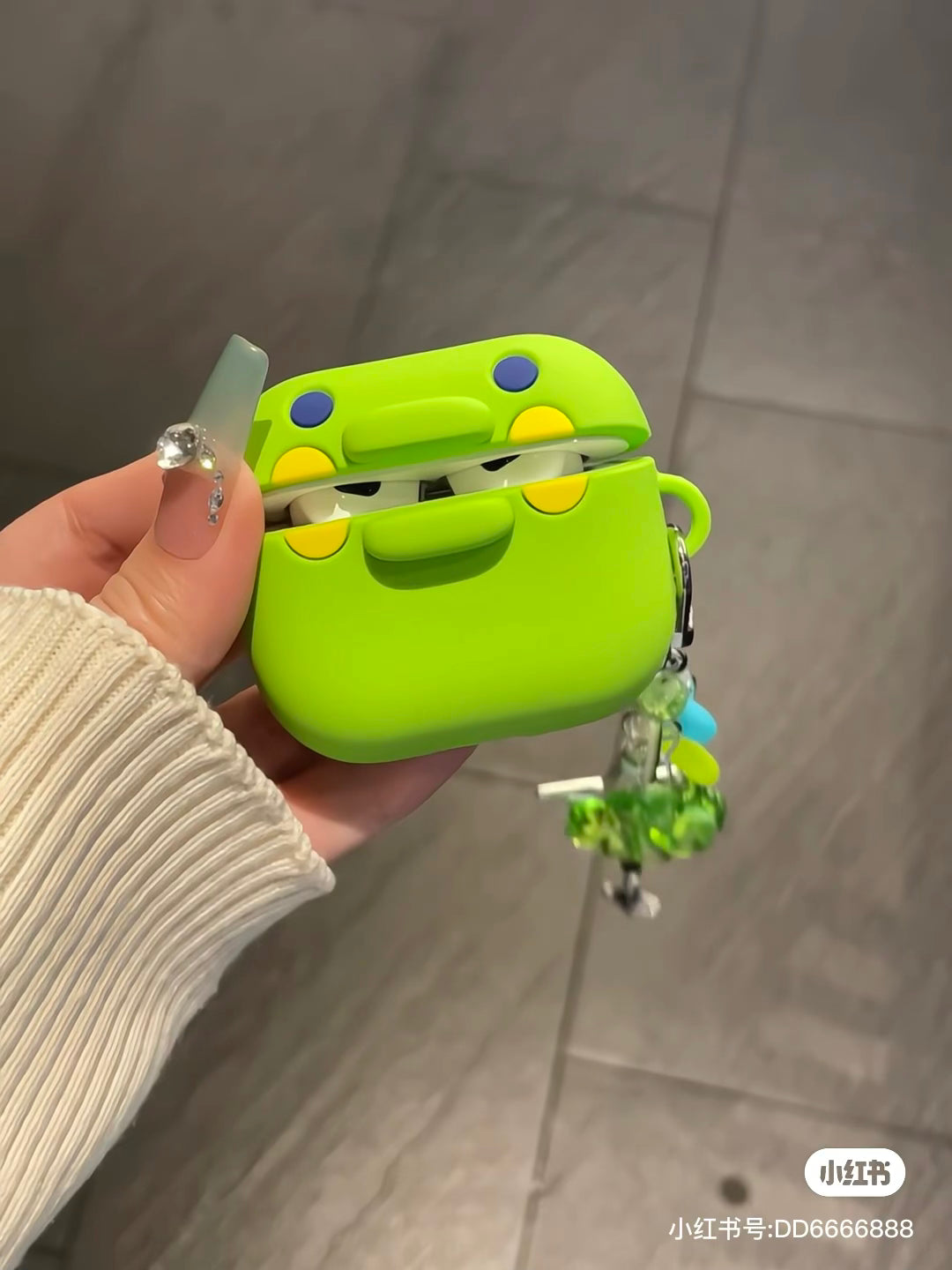 Tamagotchi|AirPods Pro Silicone Case|H142×W111×D45mm approx.