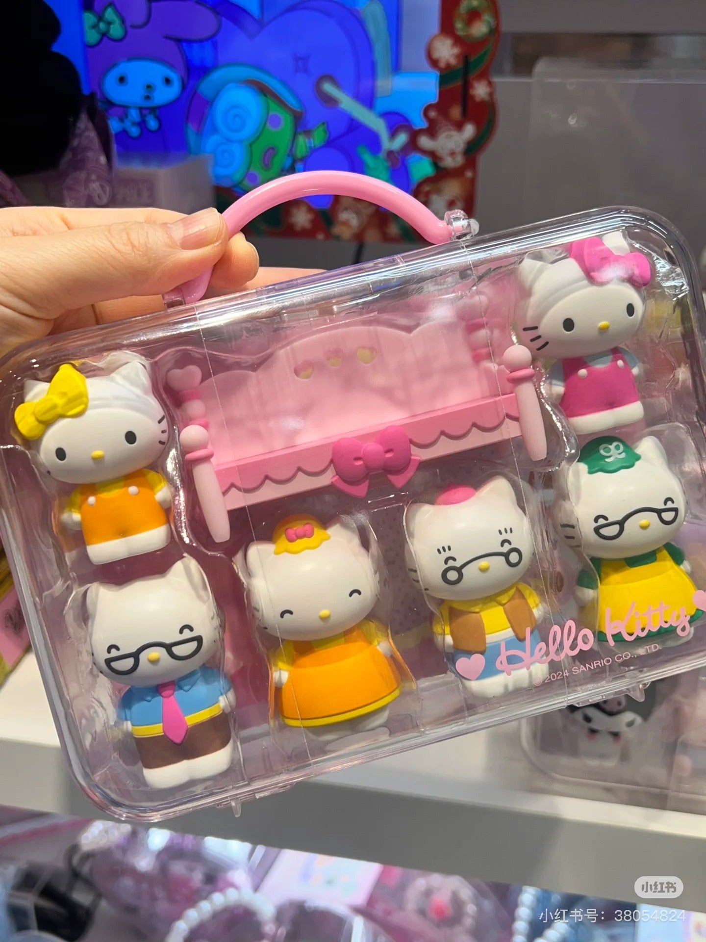 HelloKitty凯蒂猫|Sanrio Hello Kitty Doll Set Play Gift娃娃摆件手提箱礼盒套装/玩具/过家家|约 18.3 x 14.0 x 5.6cm