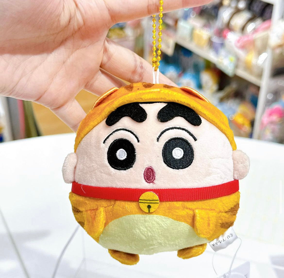 Crayon shin-chan蜡笔小新|Doll Crayon Shin-chan Mascot可爱角色圆滚滚毛绒玩偶挂件/包挂/拉长尾巴身体会震动|约H:100mm×W:100mm×D:75mm