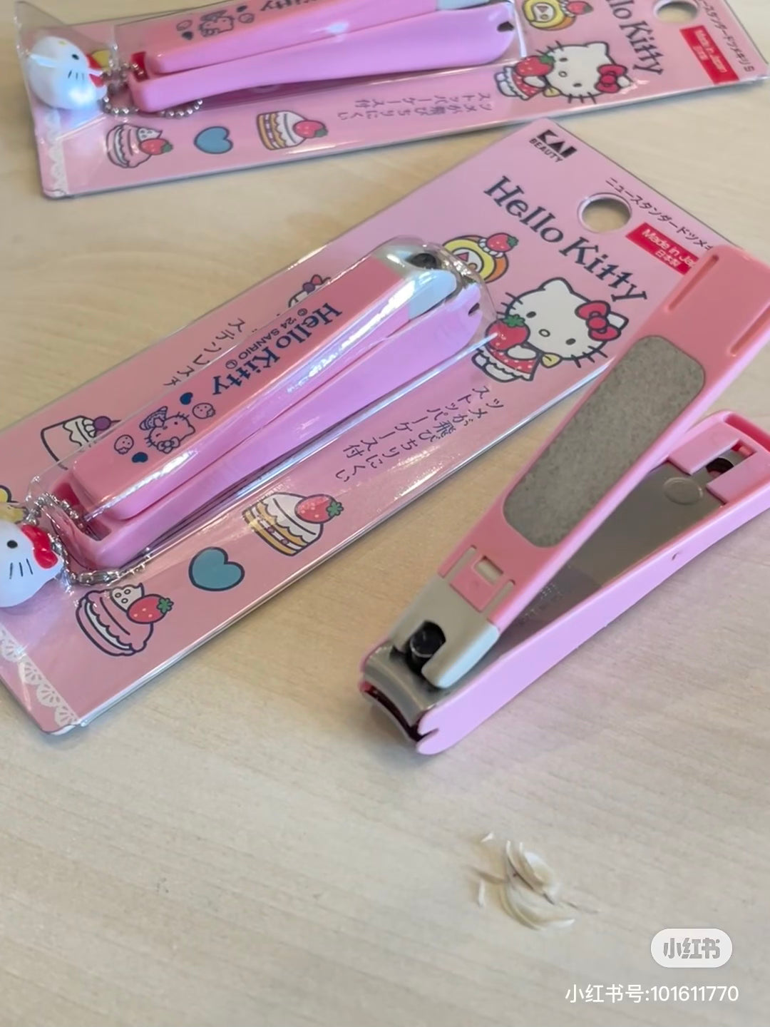 KAI贝印|Hello Kitty Nail Clipper - M凯蒂猫大头吊饰不锈钢指甲钳M号/防飞溅|约93x20x22mm